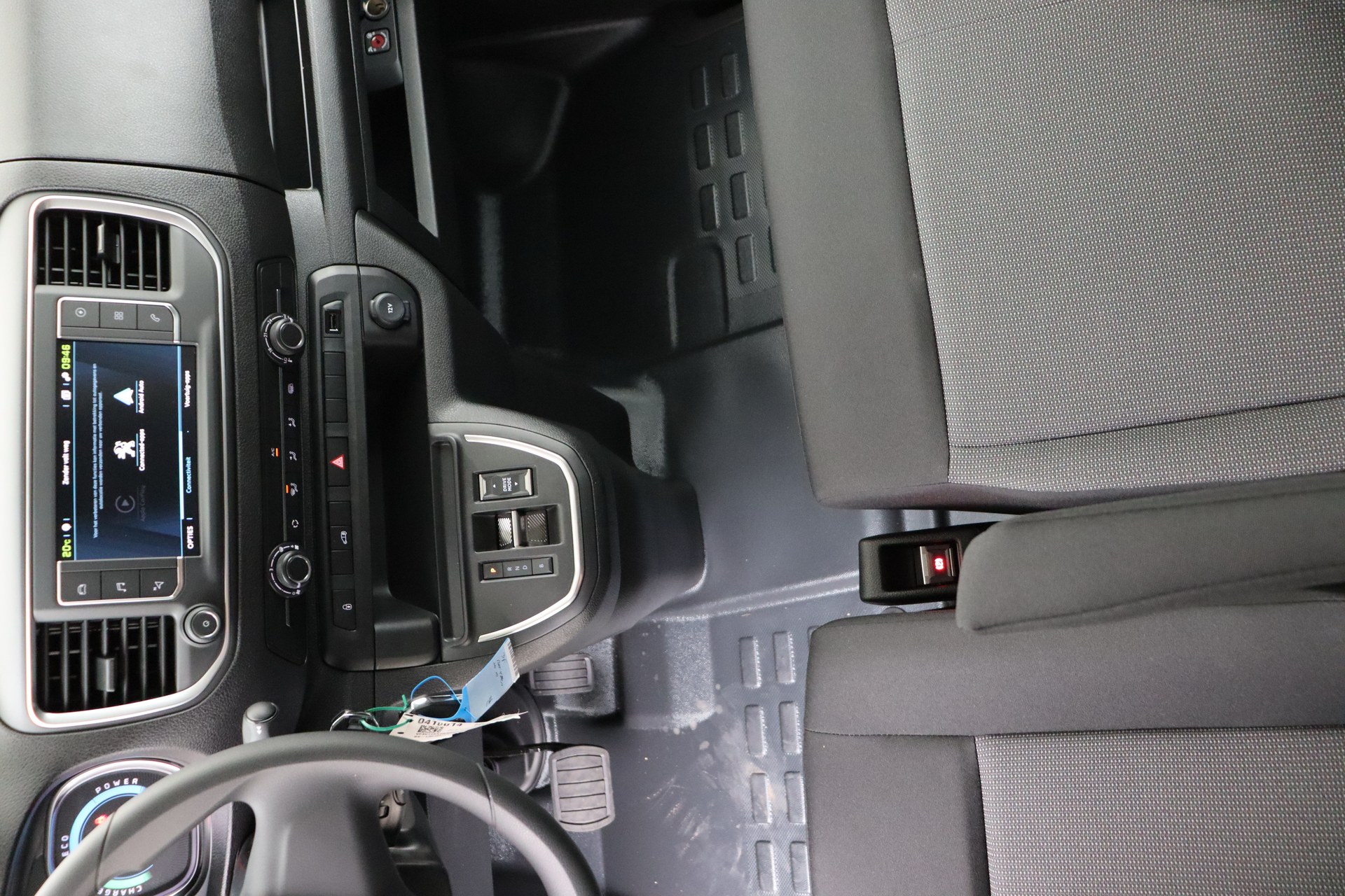 PEUGEOT E-EXPERT 50 kWh 136ch Standard