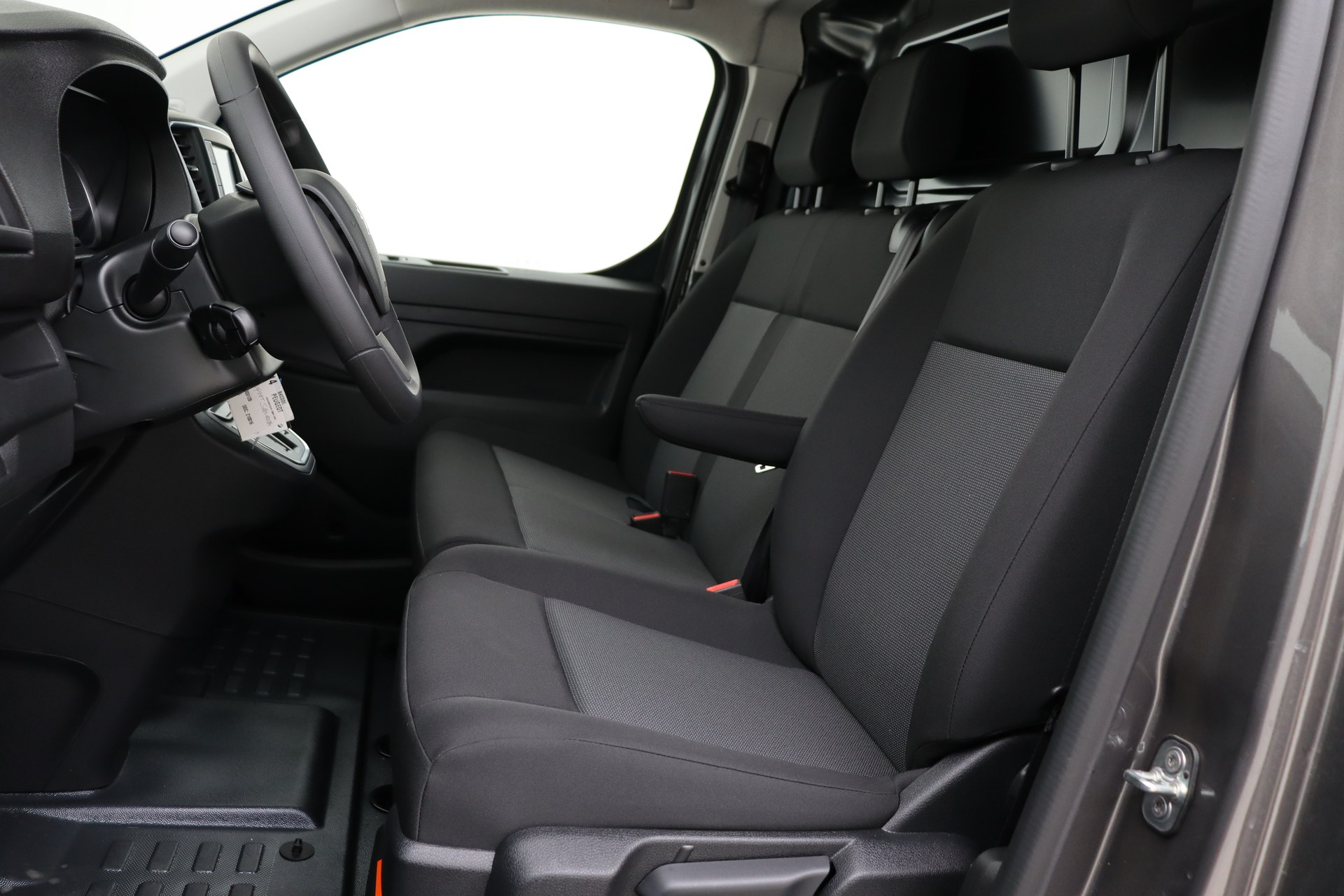 PEUGEOT E-EXPERT 50 kWh 136ch Standard