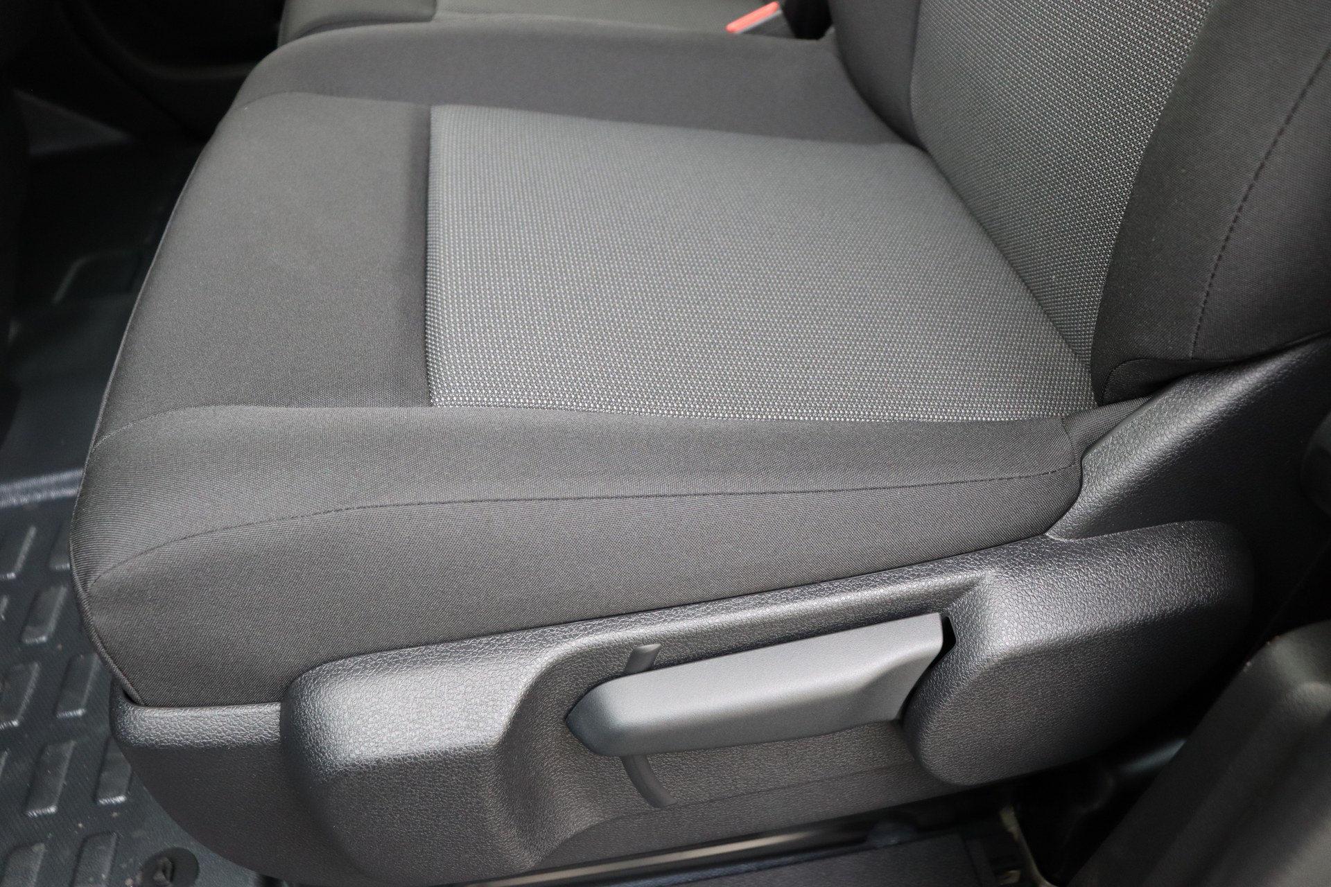 PEUGEOT E-EXPERT 50 kWh 136ch Standard