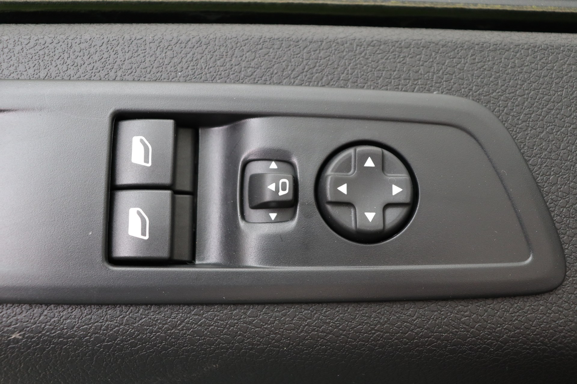 PEUGEOT E-EXPERT 50 kWh 136ch Standard
