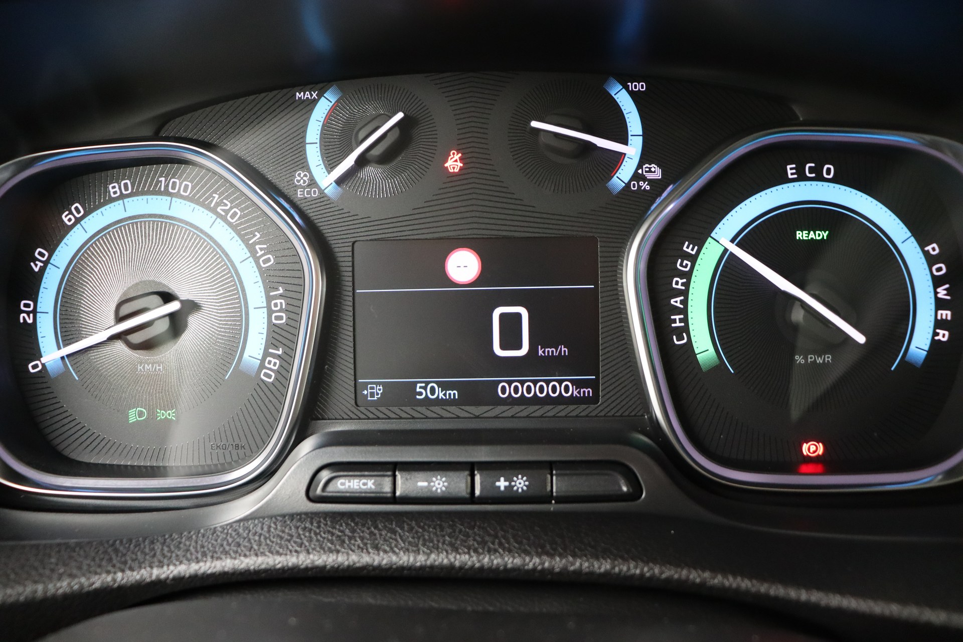 PEUGEOT E-EXPERT 50 kWh 136ch Standard