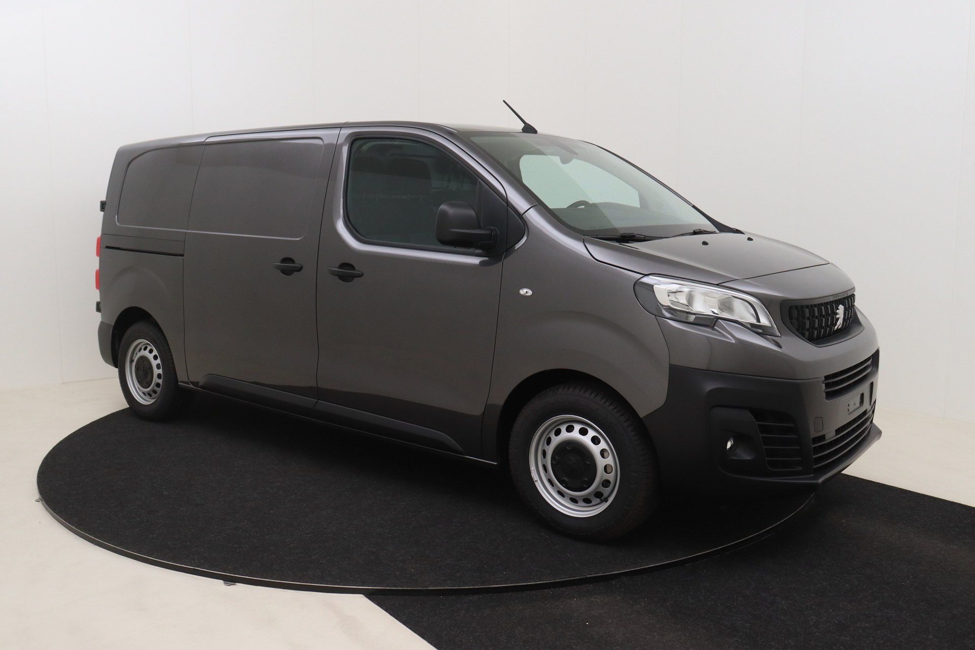 PEUGEOT E-EXPERT 50 kWh 136ch Standard