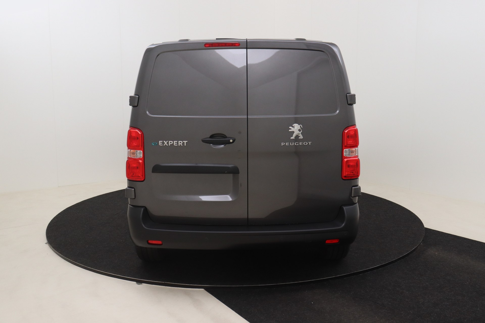 PEUGEOT E-EXPERT 50 kWh 136ch Standard
