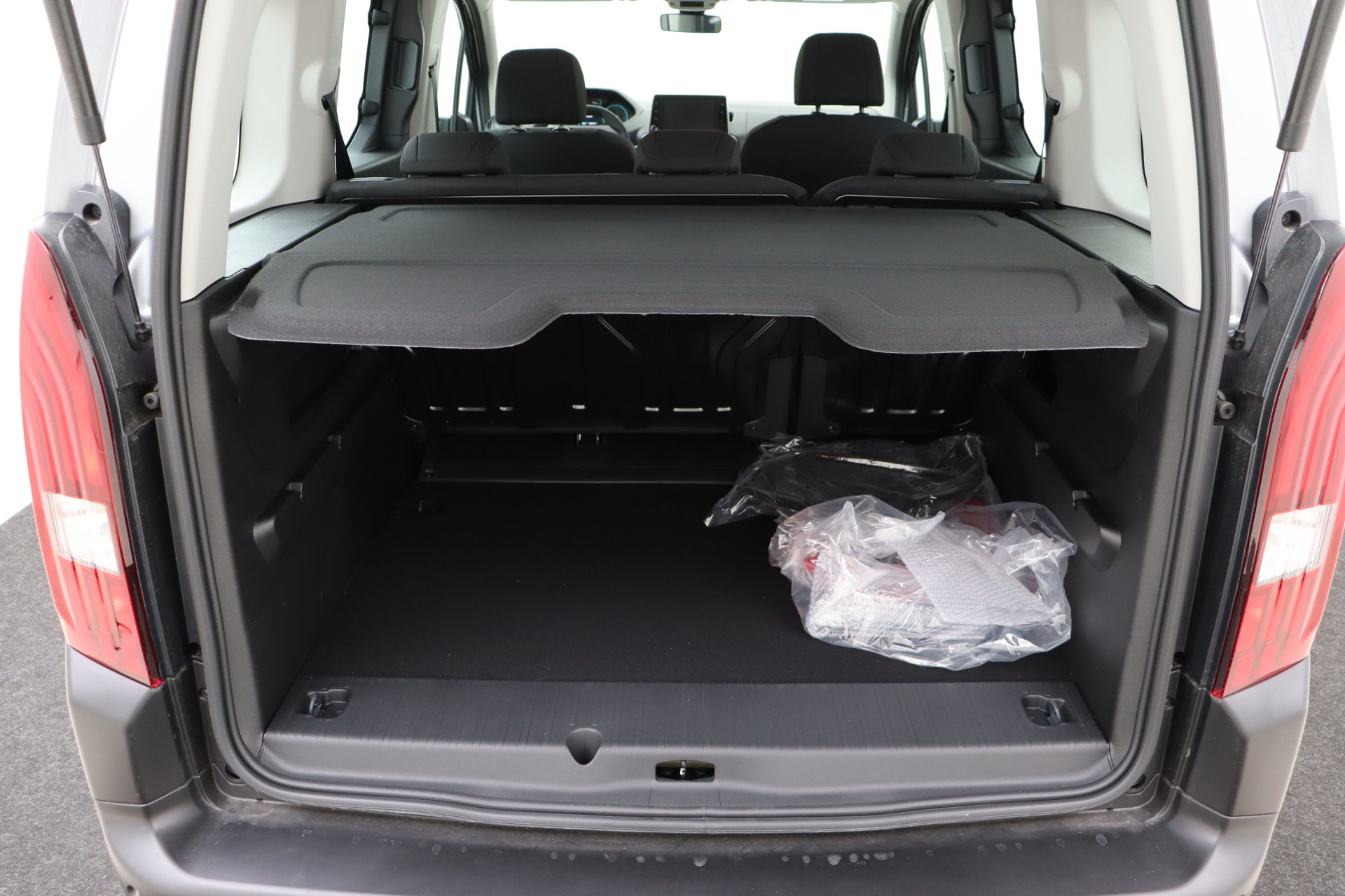 PEUGEOT e-Rifter 50 kWh 136ch Active