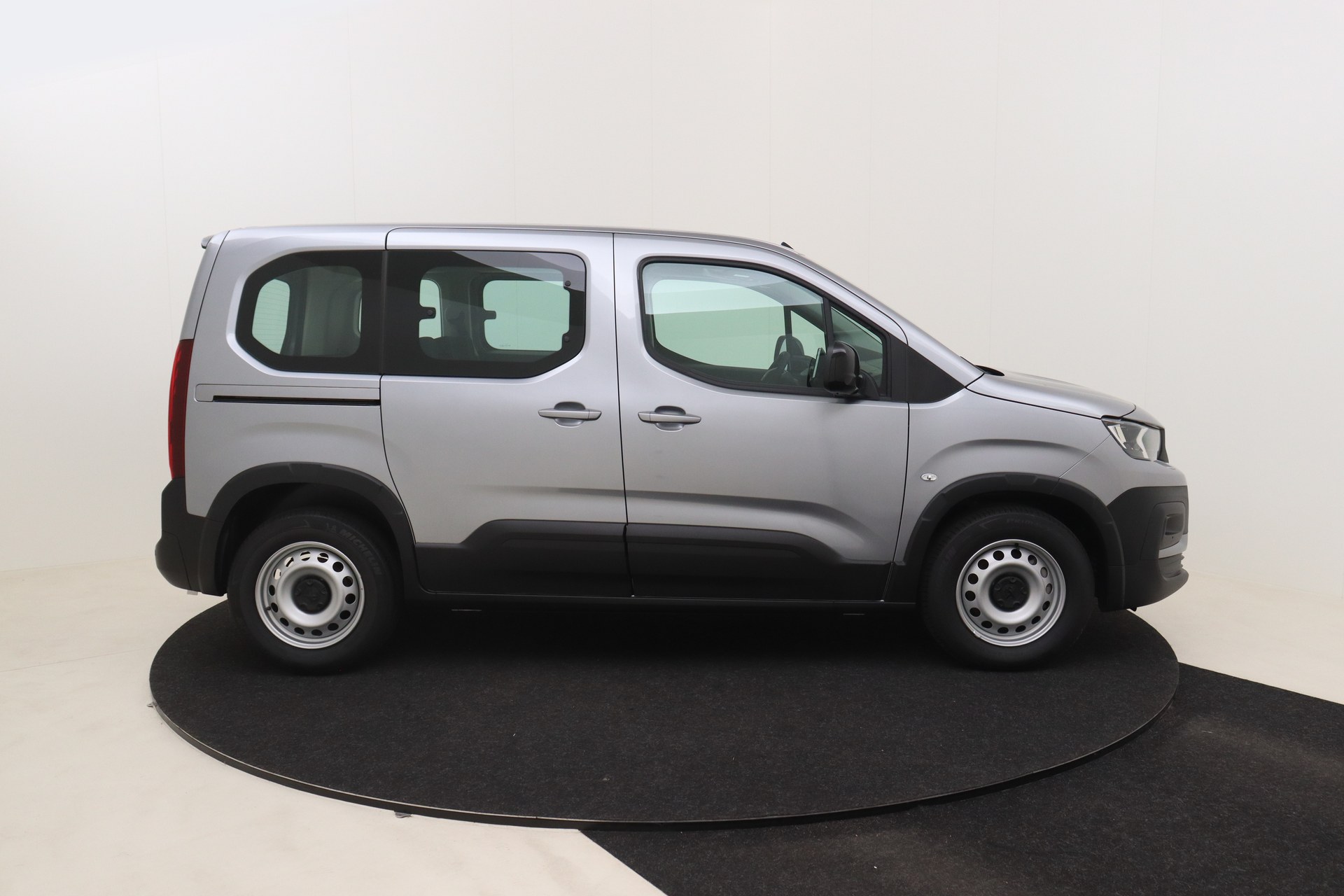 PEUGEOT e-Rifter 50 kWh 136ch Active