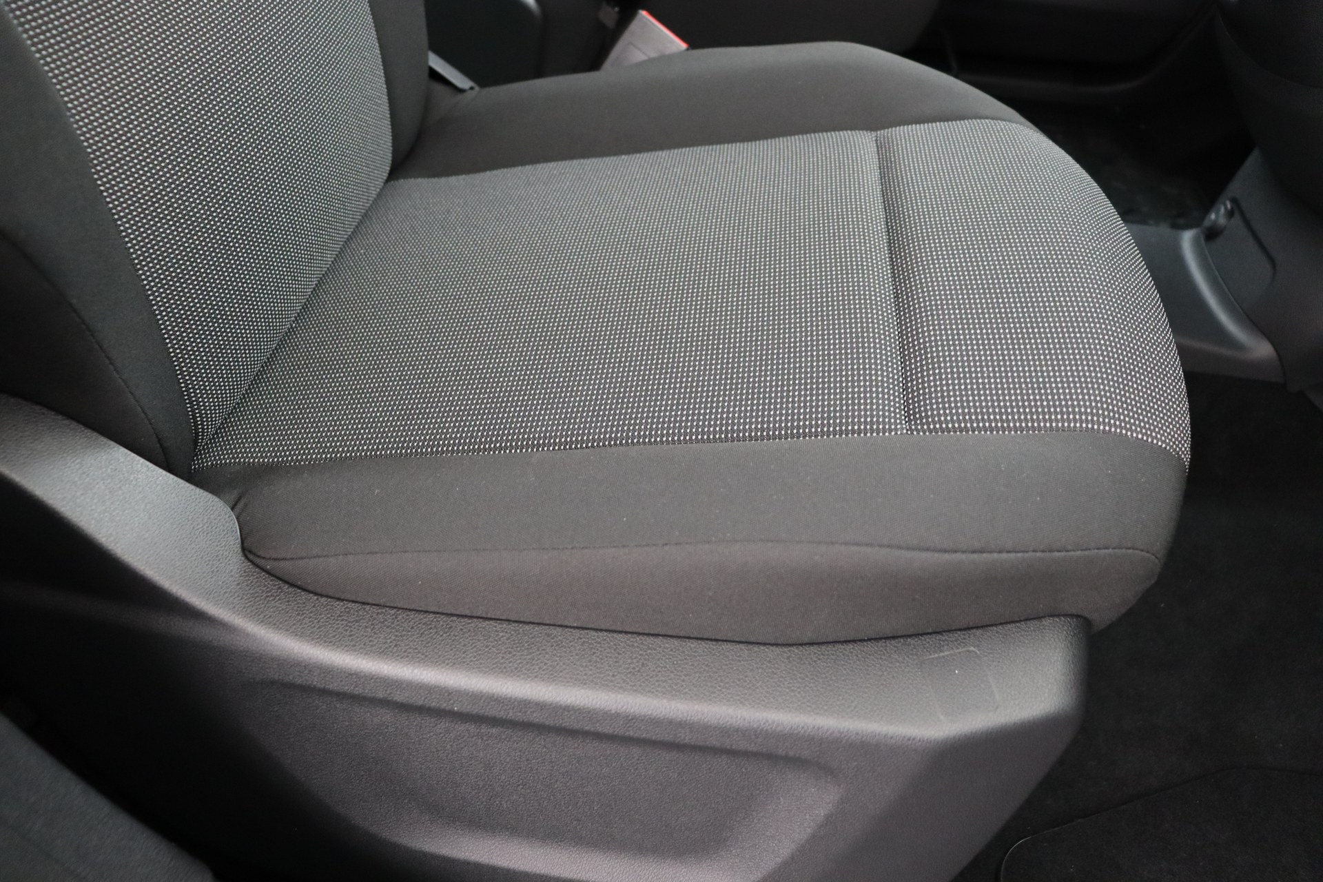 PEUGEOT e-Rifter 50 kWh 136ch Active