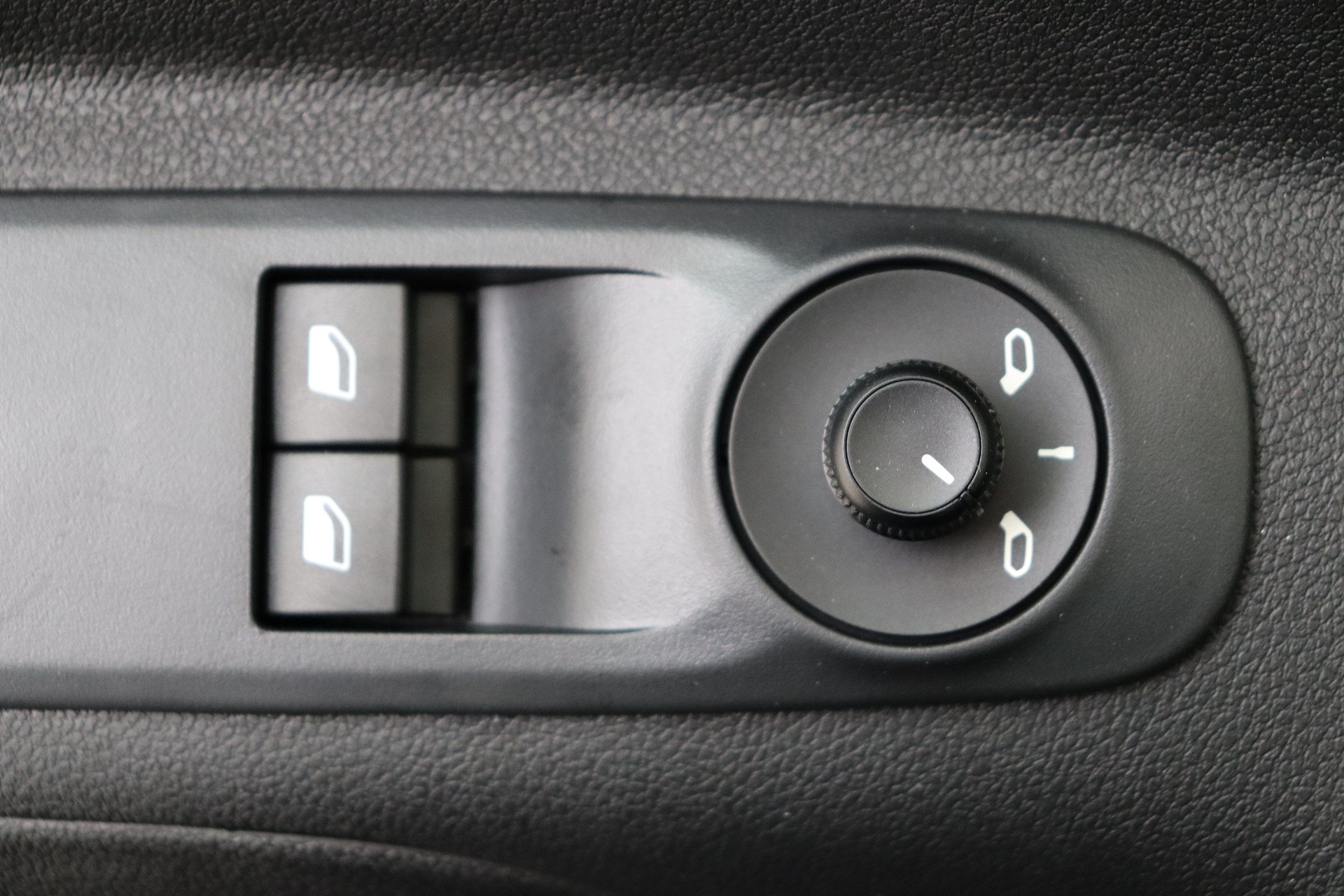PEUGEOT e-Rifter 50 kWh 136ch Active
