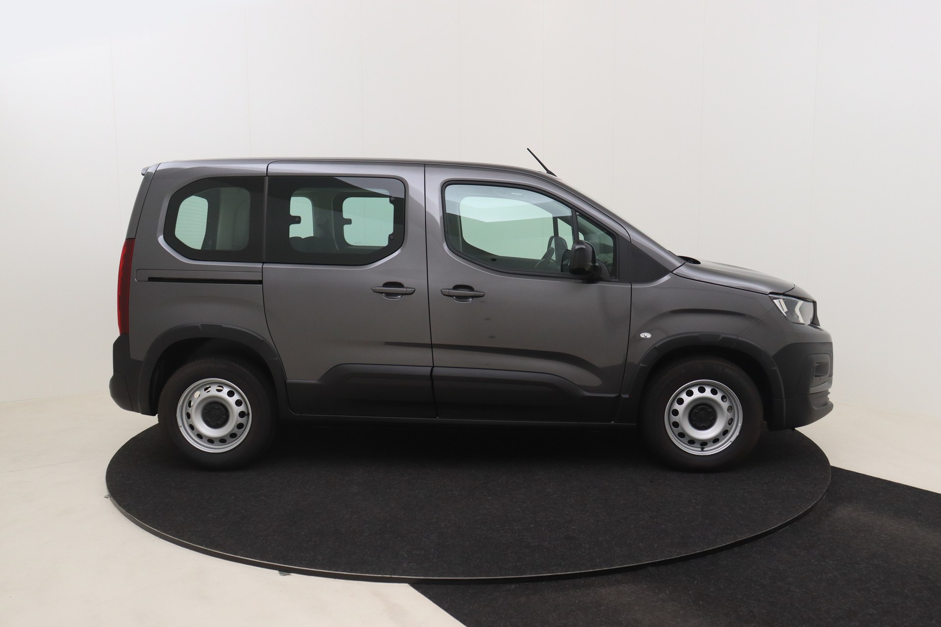 PEUGEOT e-Rifter 50 kWh 136ch Active