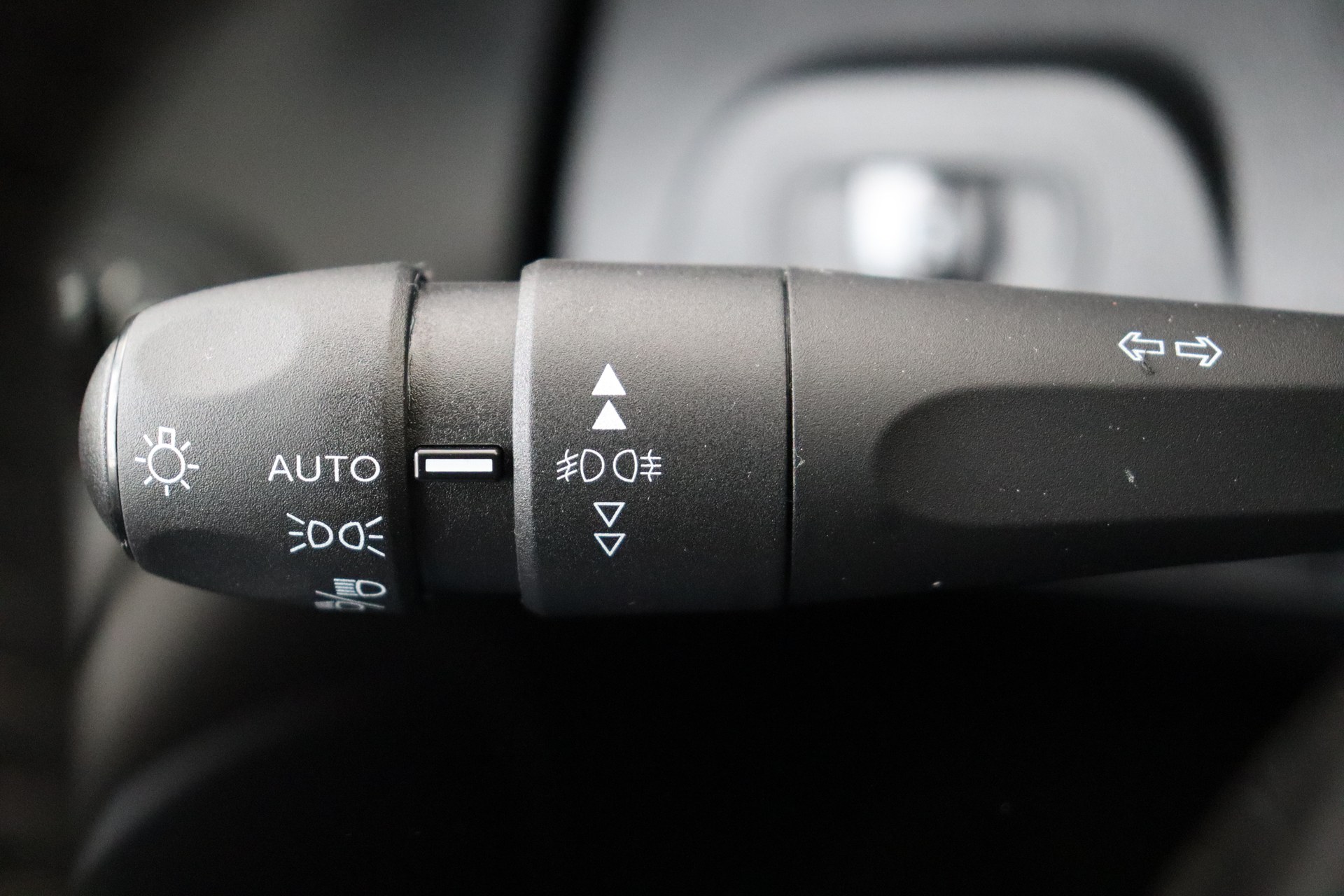 PEUGEOT e-Rifter 50 kWh 136ch Allure