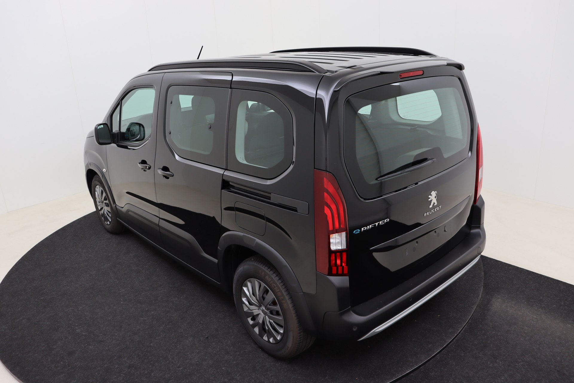 PEUGEOT e-Rifter 50 kWh 136ch Allure