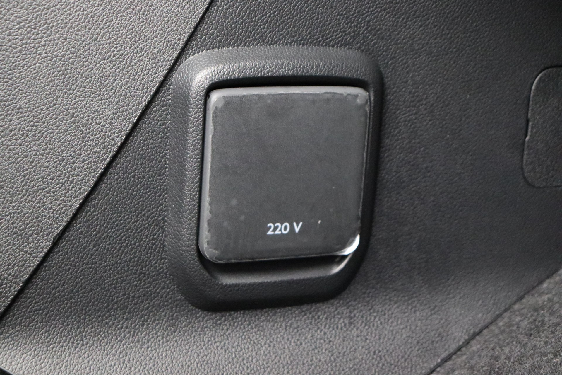 PEUGEOT e-Rifter 50 kWh 136ch Allure