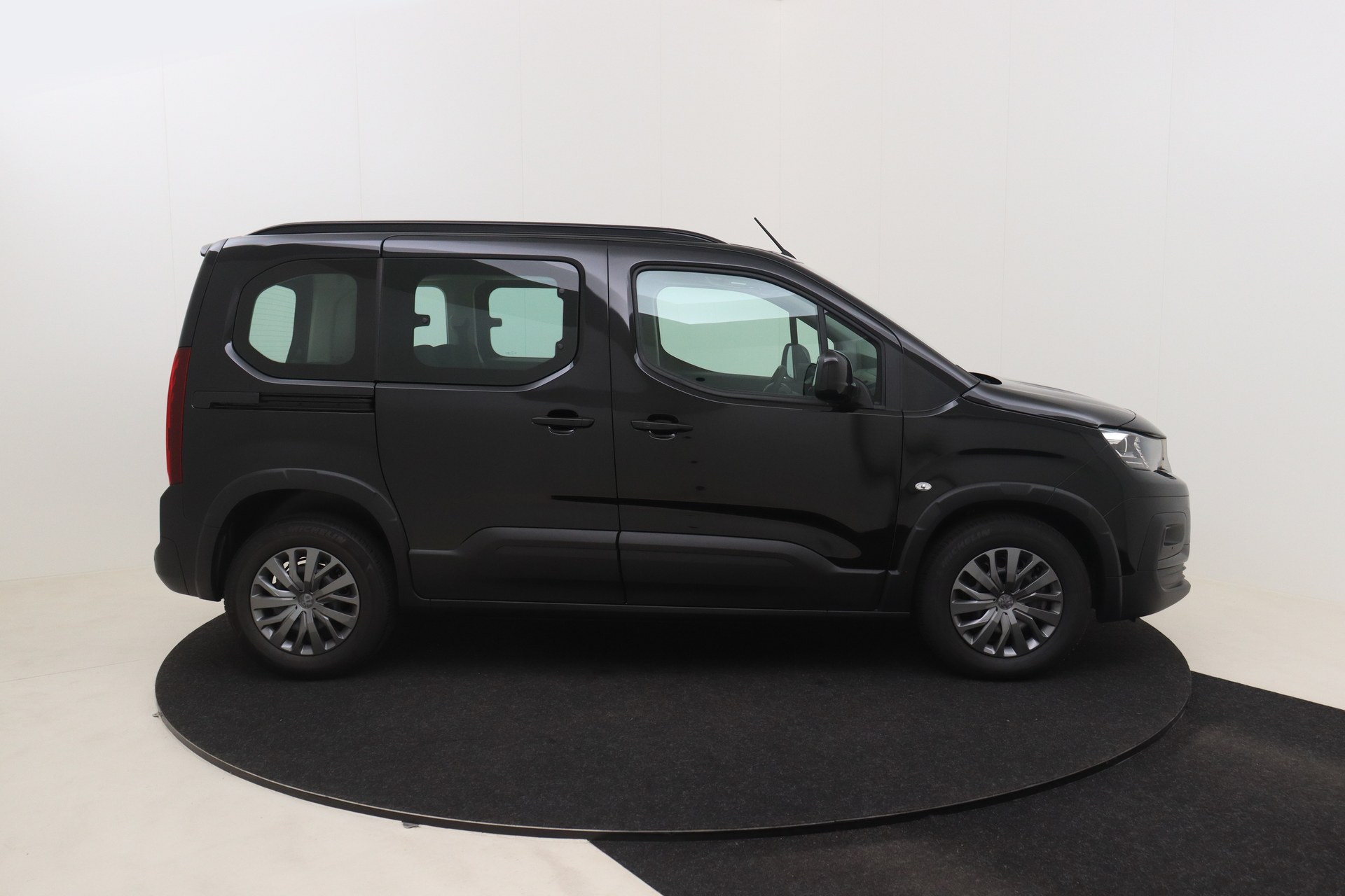 PEUGEOT e-Rifter 50 kWh 136ch Allure