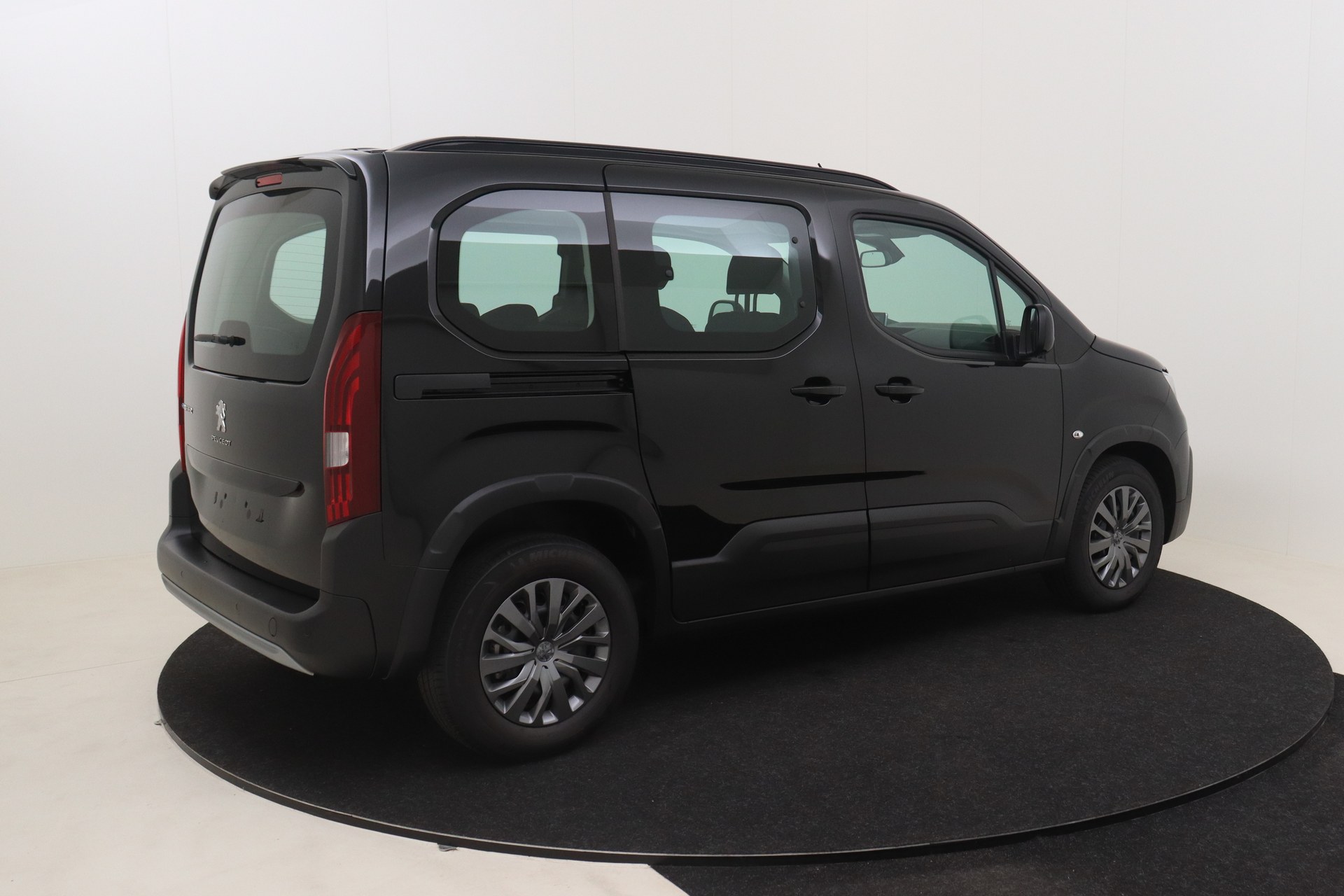 PEUGEOT e-Rifter 50 kWh 136ch Allure