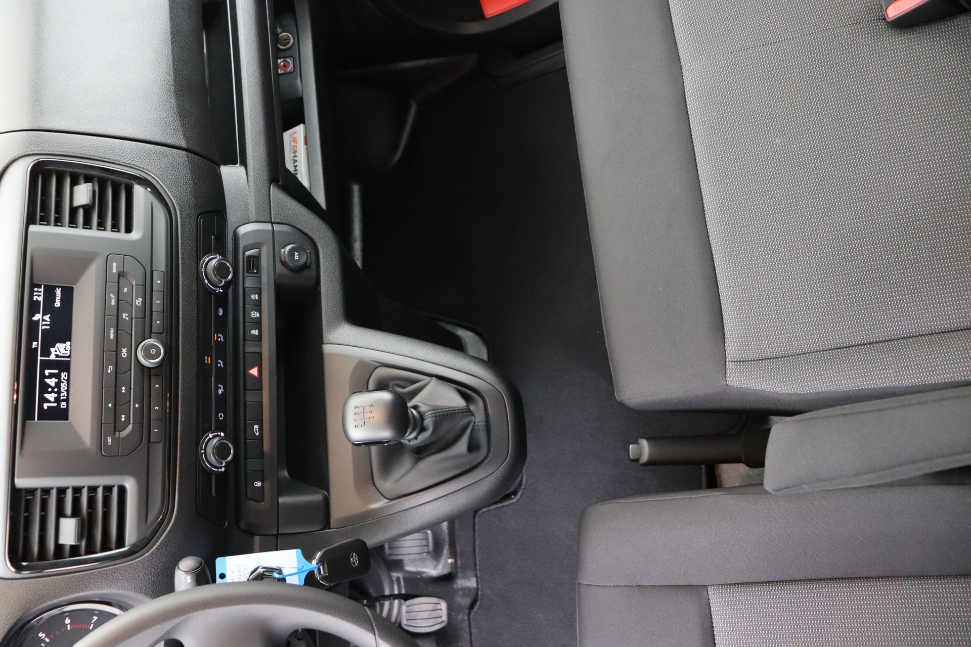 TOYOTA PROACE 1.5D 120ch 6MT Medium Active