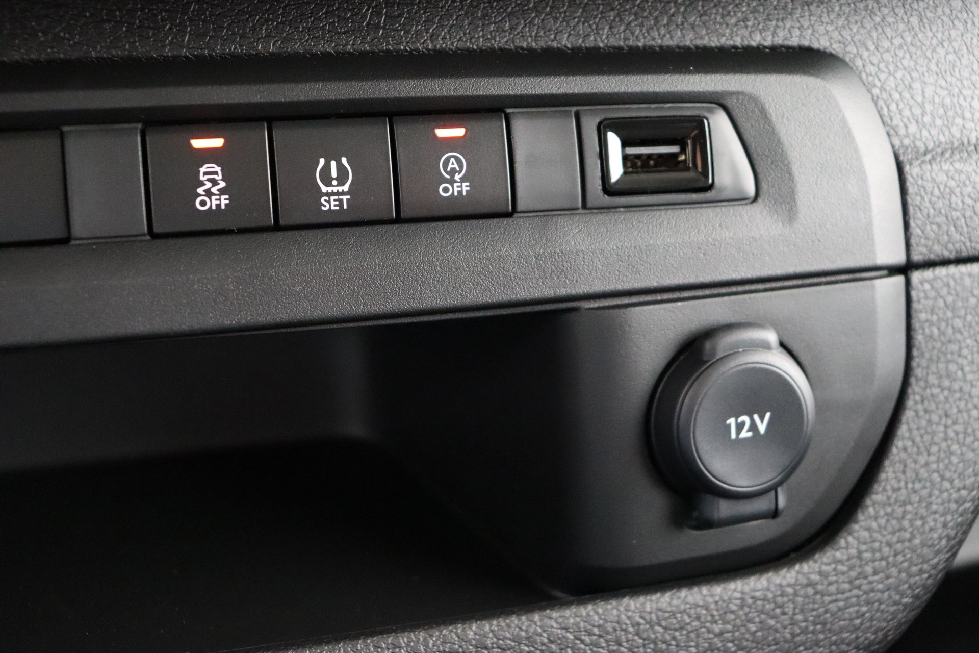 TOYOTA PROACE 1.5D 120ch 6MT Medium Active