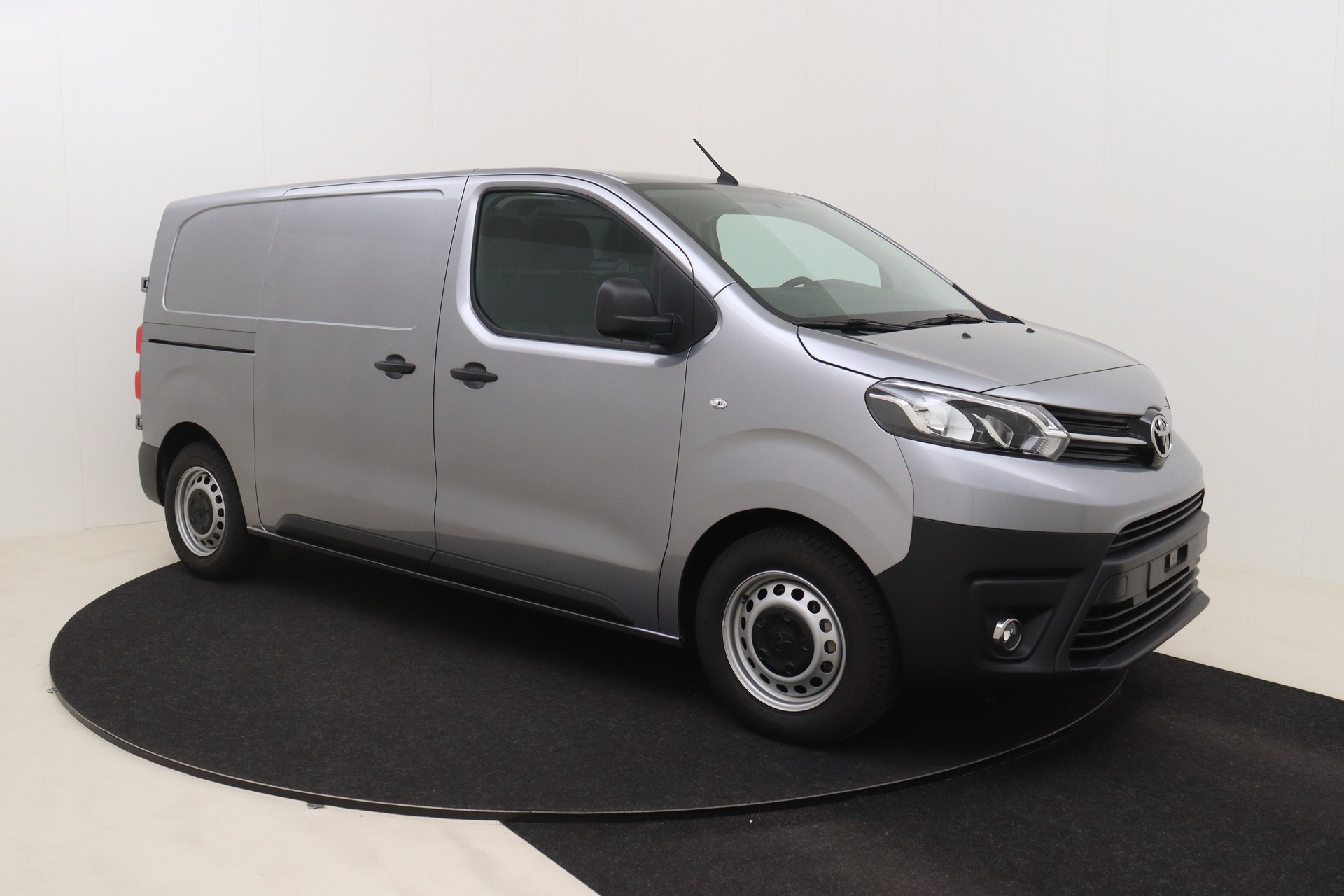 TOYOTA PROACE 1.5D 120ch 6MT Medium Active