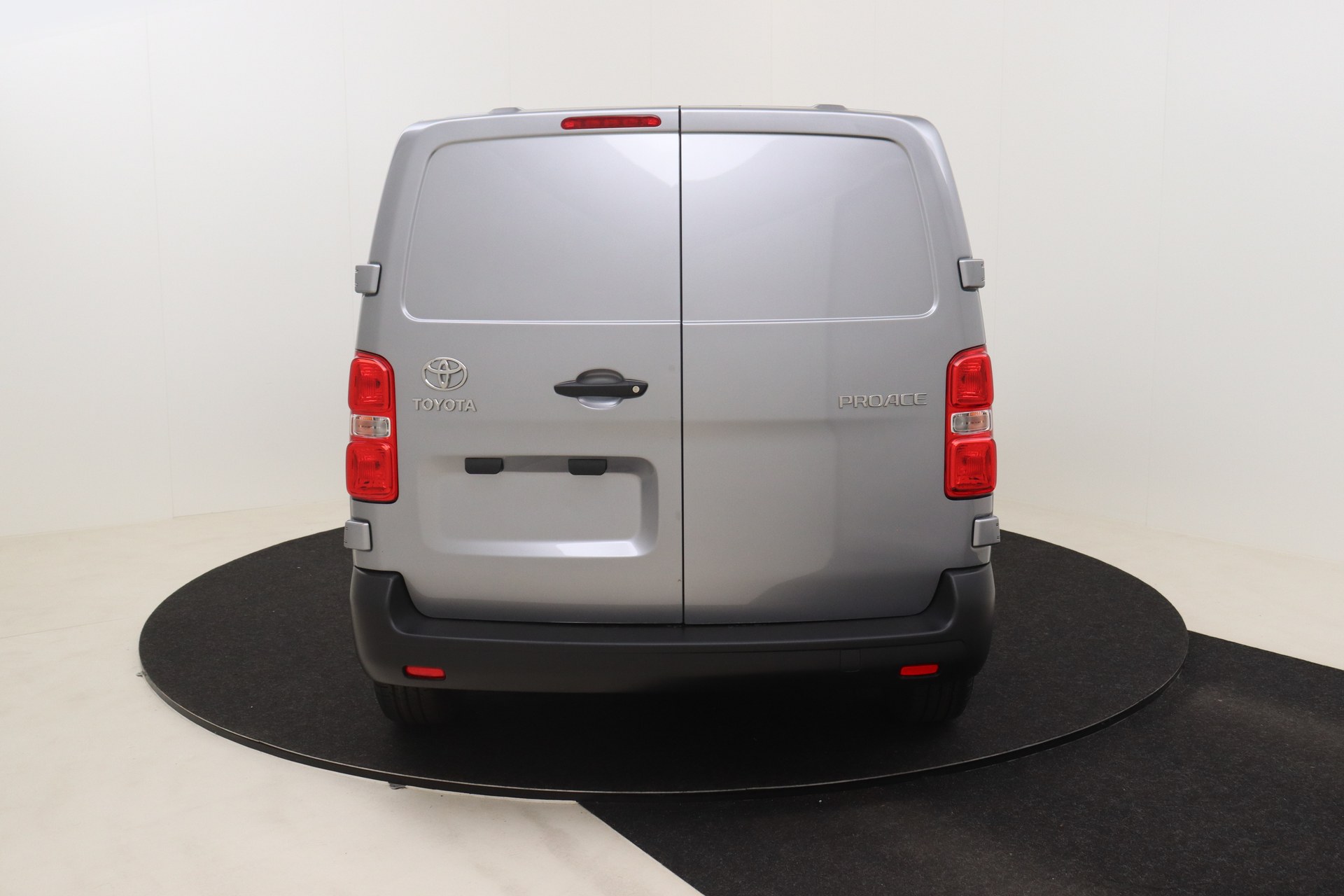 TOYOTA PROACE 1.5D 120ch 6MT Medium Active