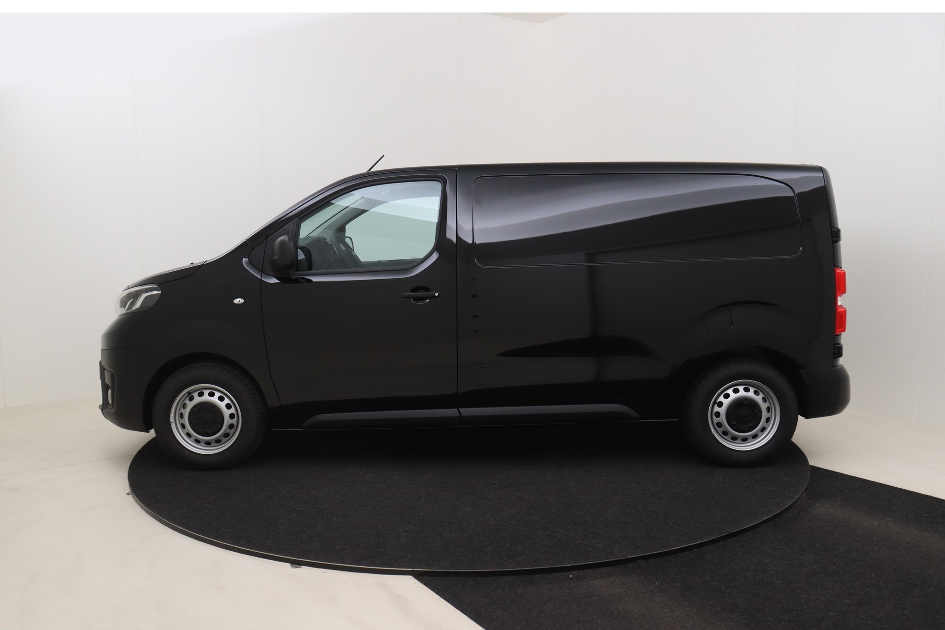 TOYOTA PROACE 1.5D 120ch 6MT Medium Active