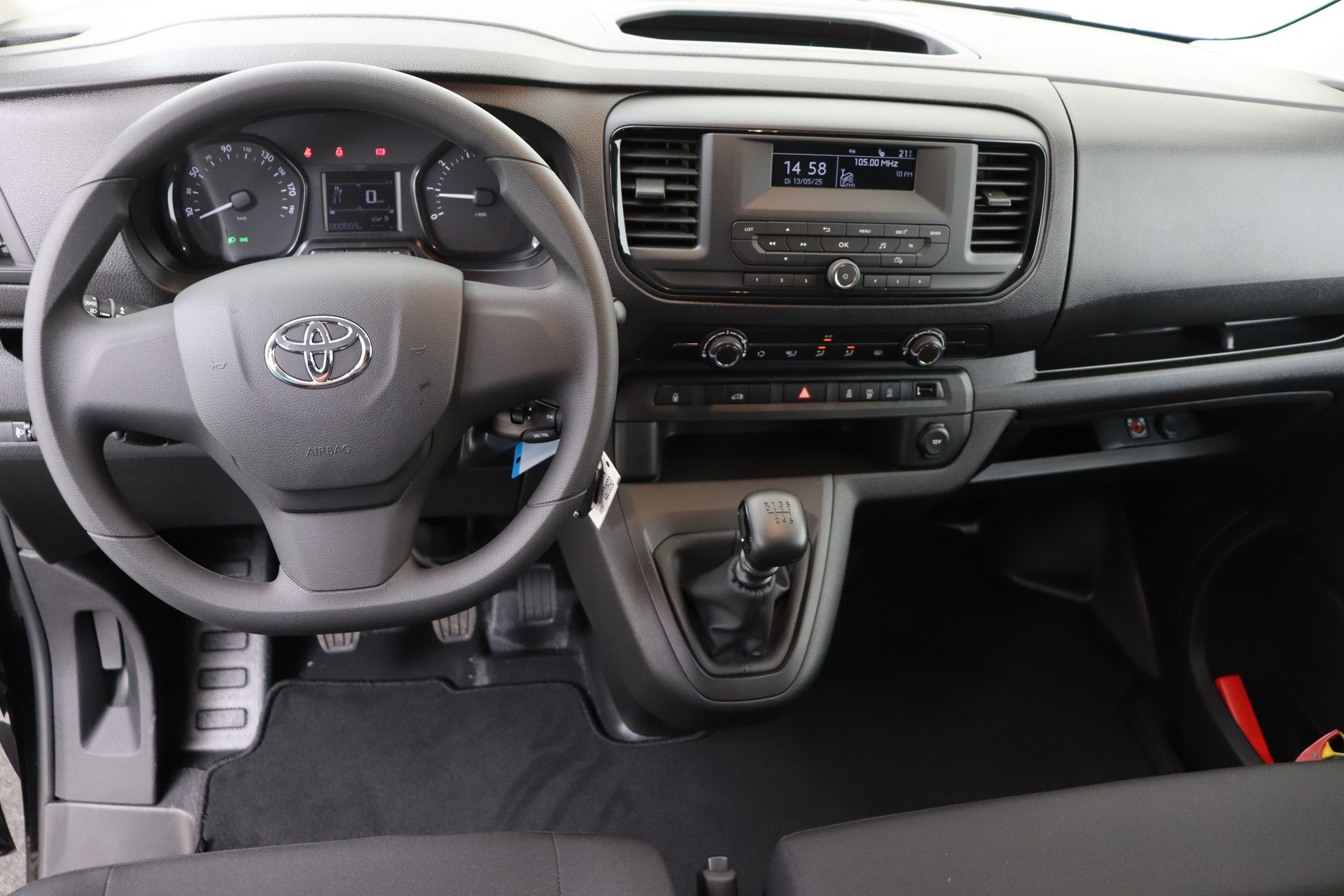 TOYOTA PROACE 1.5D 120ch 6MT Medium Active