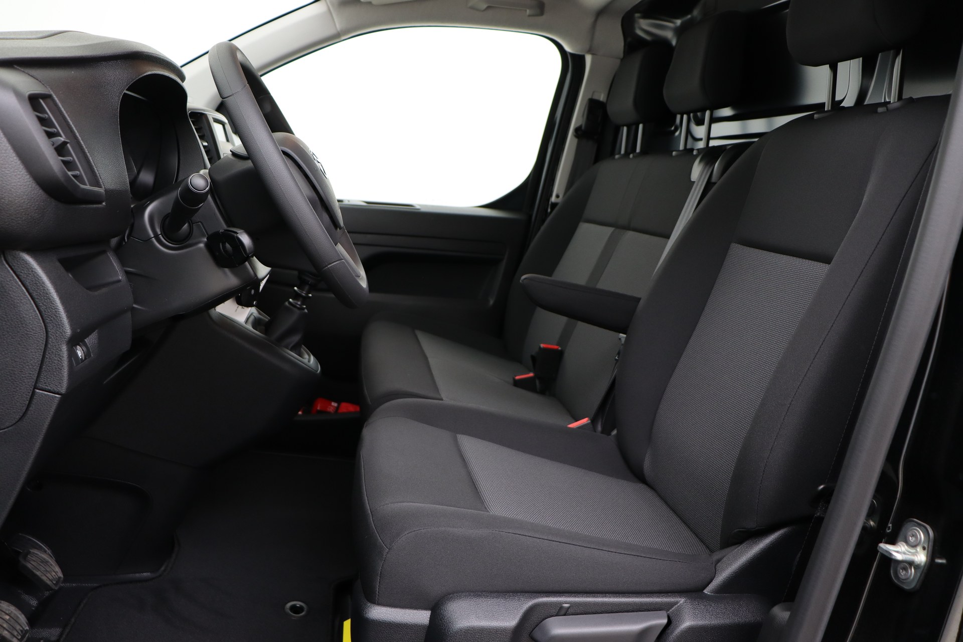 TOYOTA PROACE 1.5D 120ch 6MT Medium Active