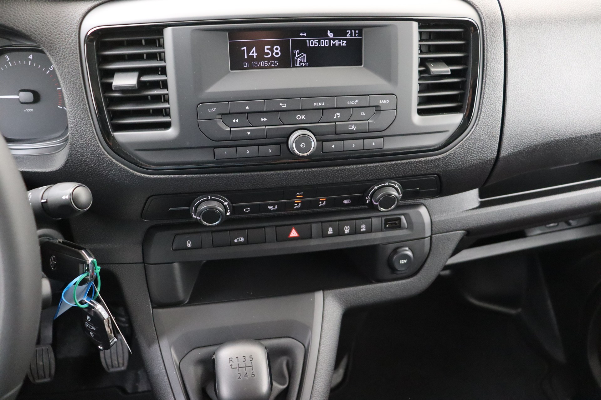 TOYOTA PROACE 1.5D 120ch 6MT Medium Active