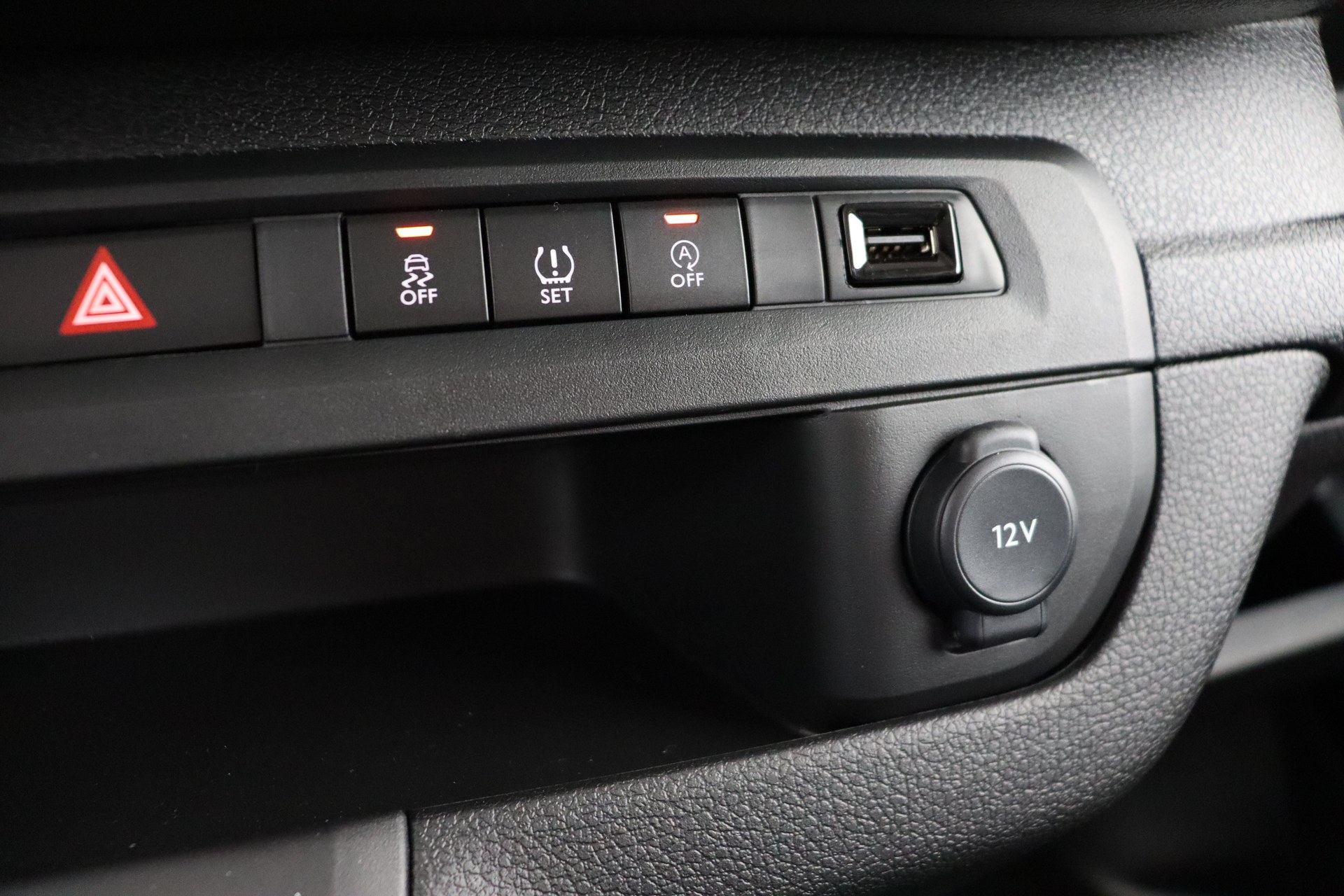 TOYOTA PROACE 1.5D 120ch 6MT Medium Active