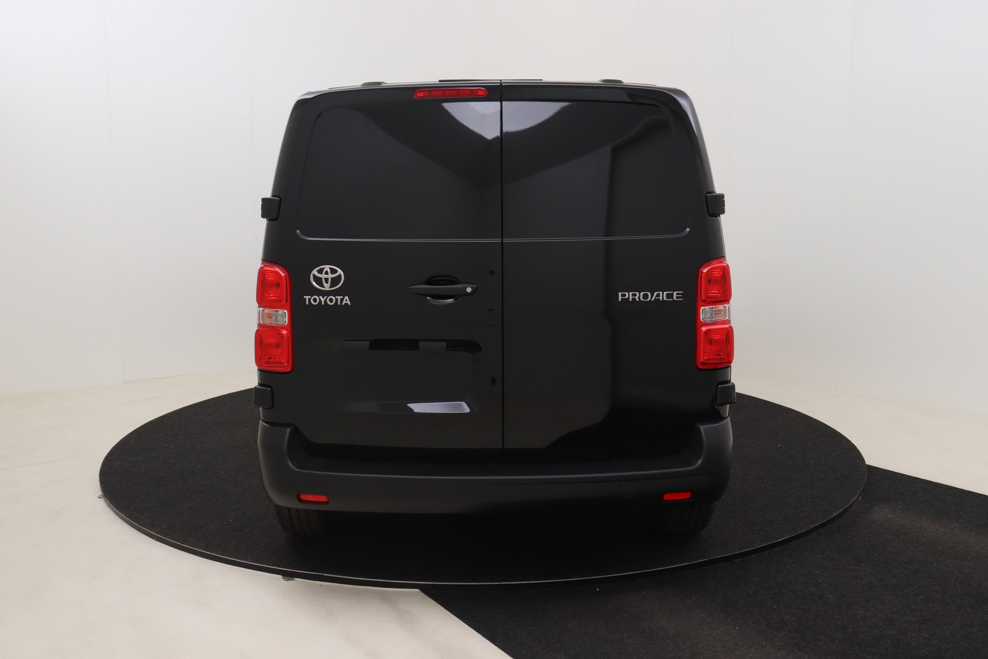 TOYOTA PROACE 1.5D 120ch 6MT Medium Active