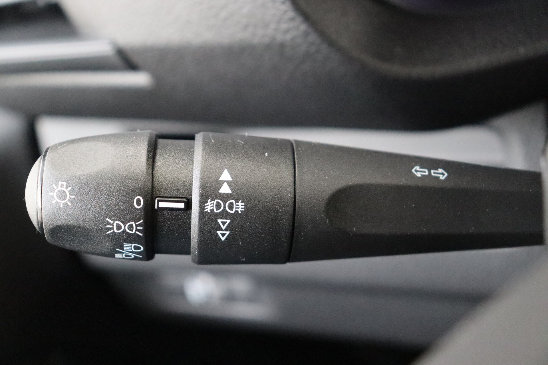 TOYOTA PROACE 1.5D 120ch 6MT Medium Active