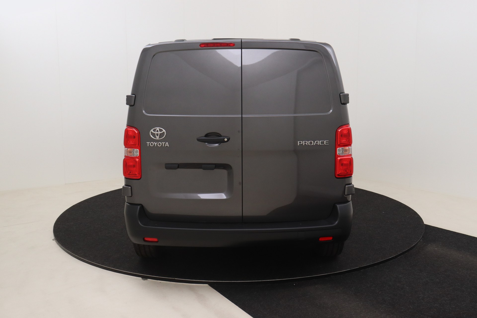 TOYOTA PROACE 1.5D 120ch 6MT Medium Active