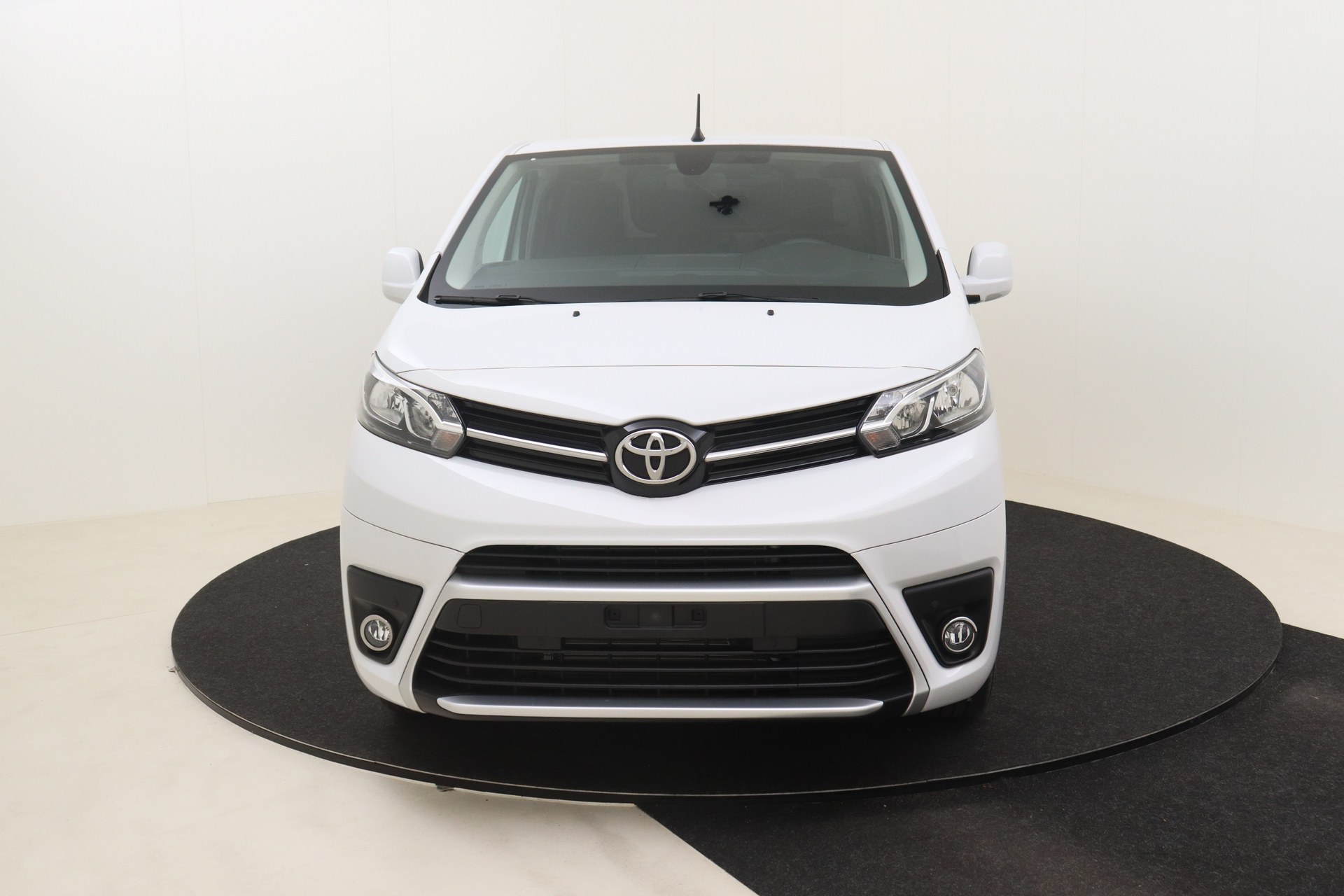 TOYOTA PROACE 2.0D 144ch 6MT Medium Comfort