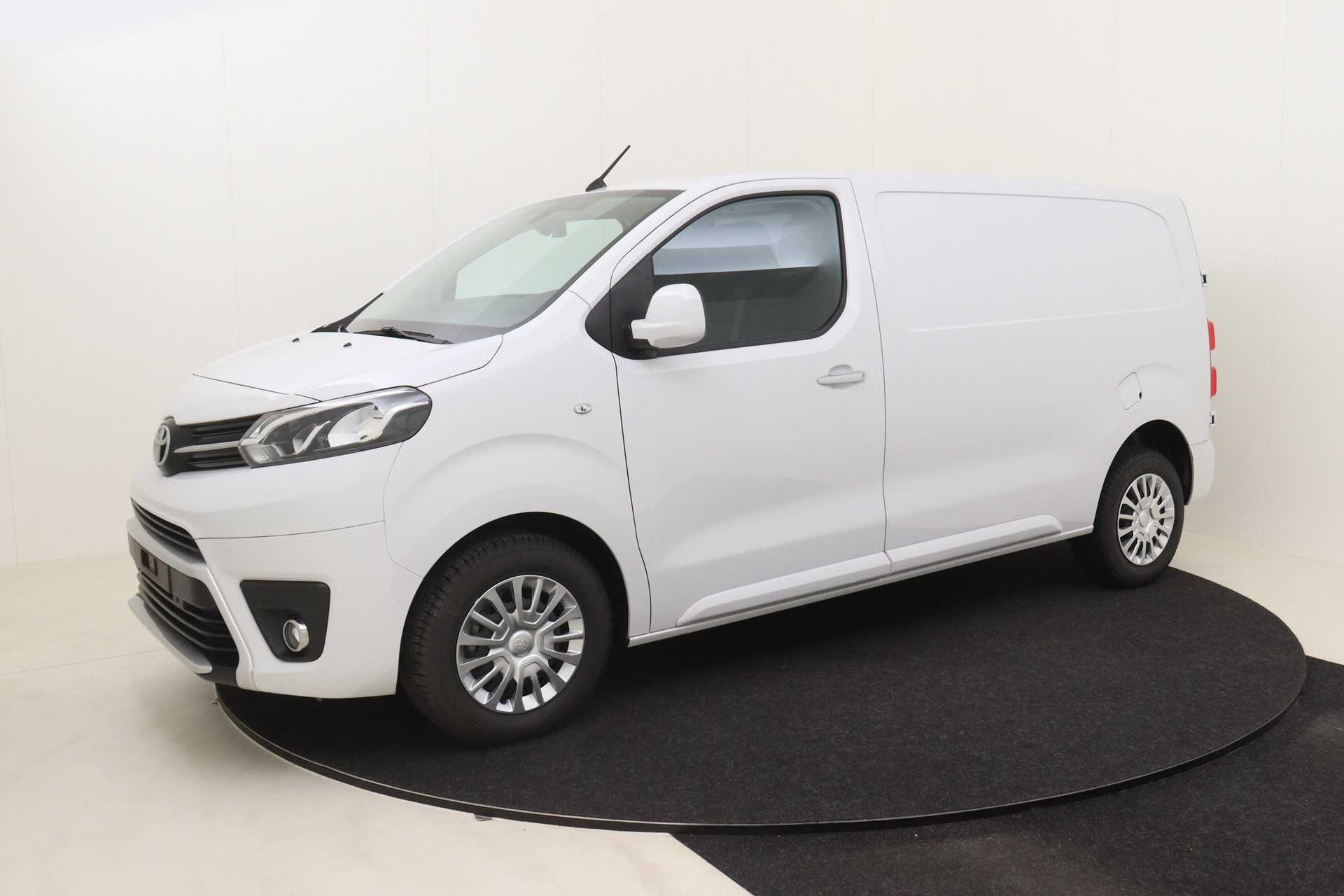 TOYOTA PROACE 2.0D 144ch 6MT Medium Comfort