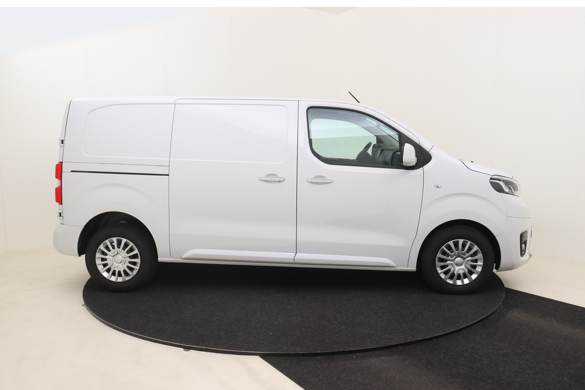 TOYOTA PROACE 2.0D 144ch 6MT Medium Comfort