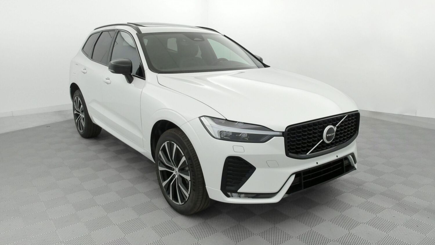 VOLVO XC60   II B4 197ch Ultimate Style Dark Geartronic