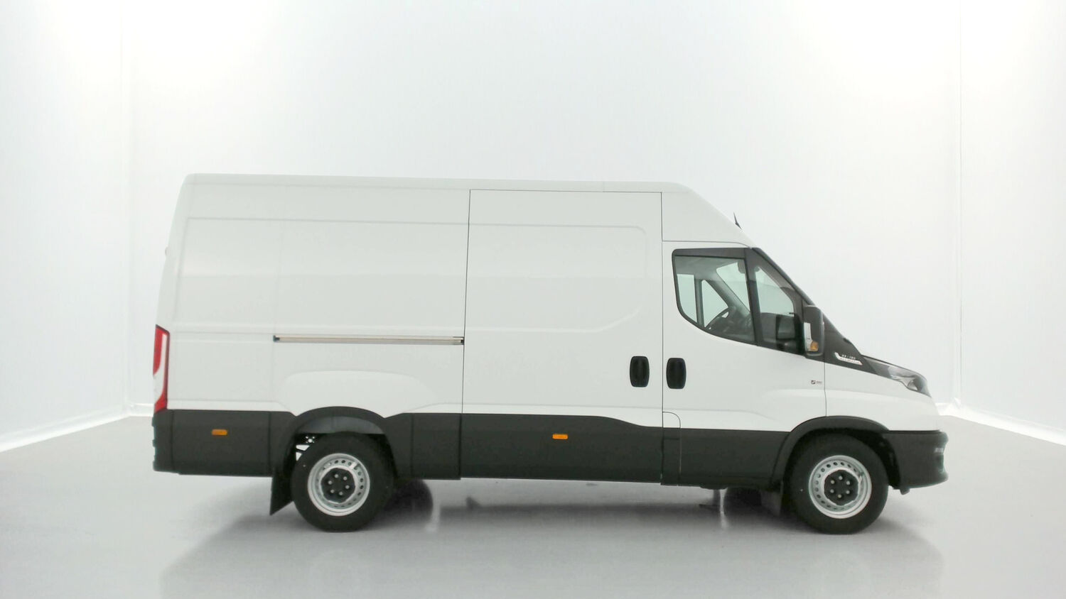 IVECO DAILY   35S16A8 3520L 2.3 156ch 12m³ Hi-Matic