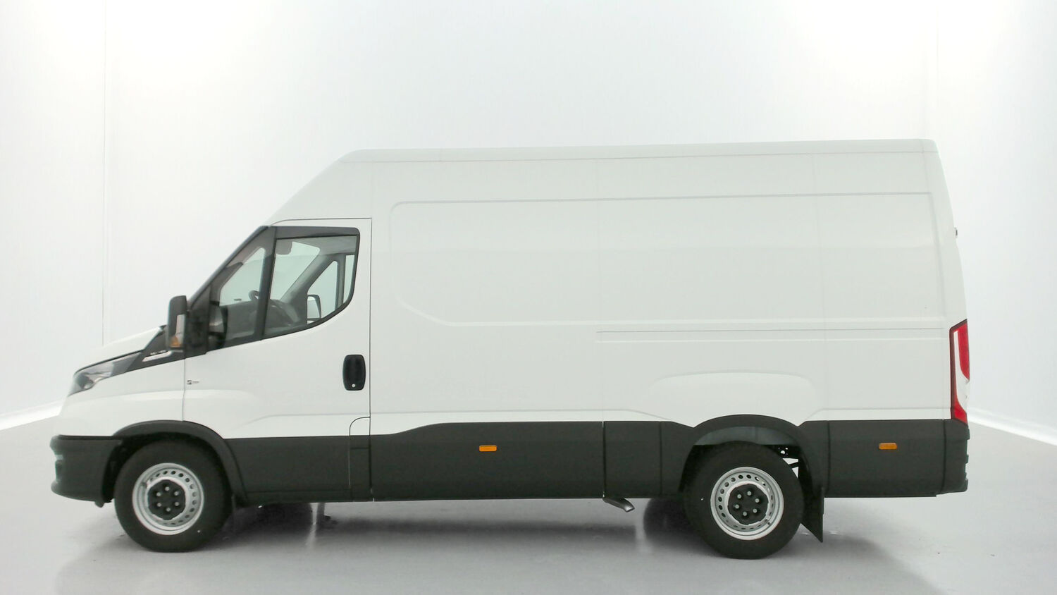 IVECO DAILY   35S16A8 3520L 2.3 156ch 12m³ Hi-Matic