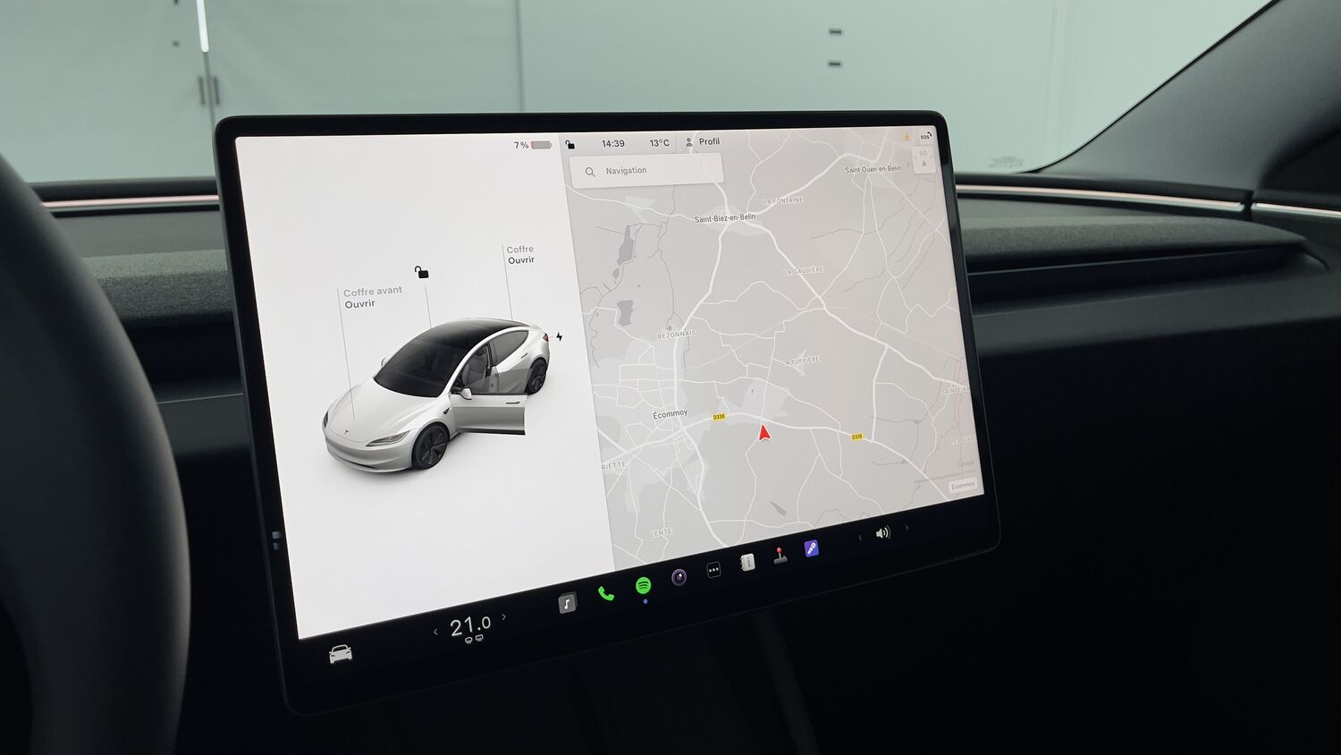 TESLA MODEL 3   II Standard Propulsion (513km)