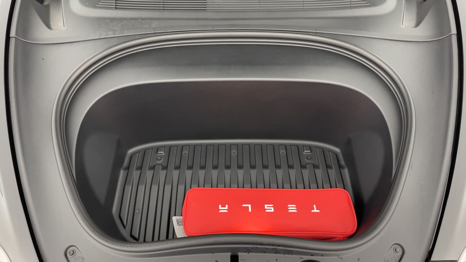 TESLA MODEL 3   II Standard Propulsion (513km)