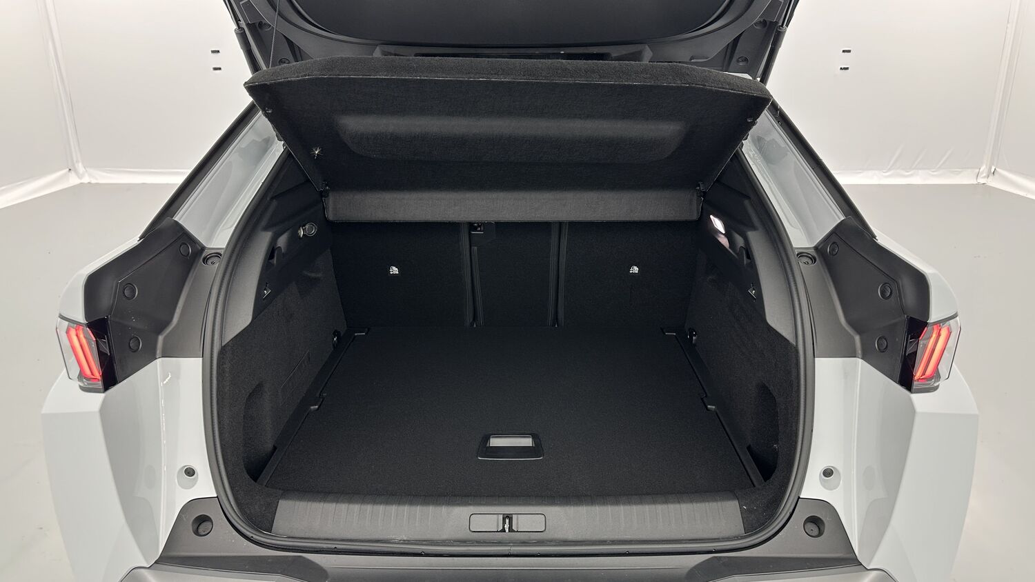 PEUGEOT 3008 Hybrid 136ch Allure e-DCS6 + Pack Panoramic Navigation