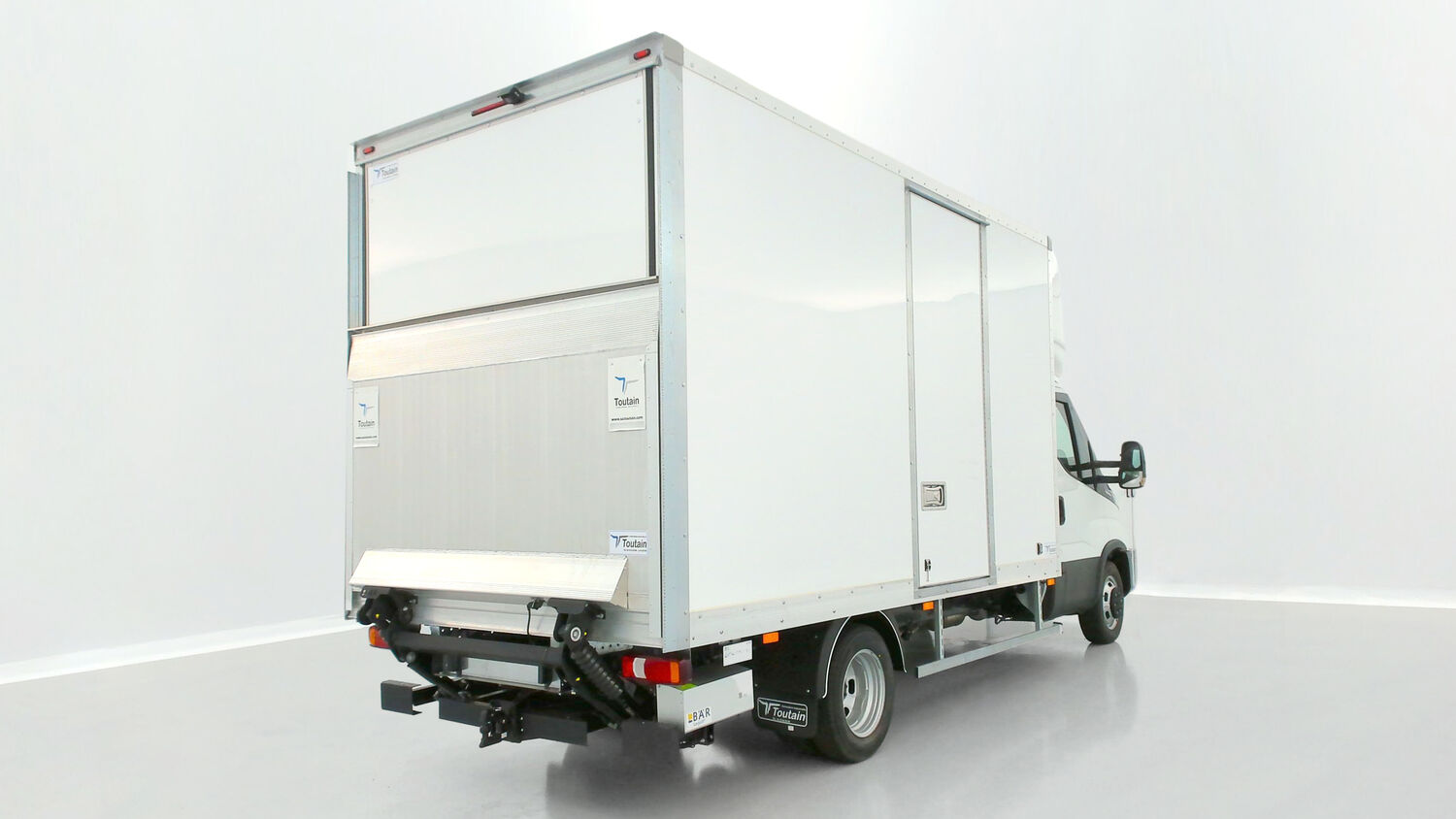 IVECO DAILY III 35C18HA8 4100 3.0 180ch Caisse 20m³ Toutain