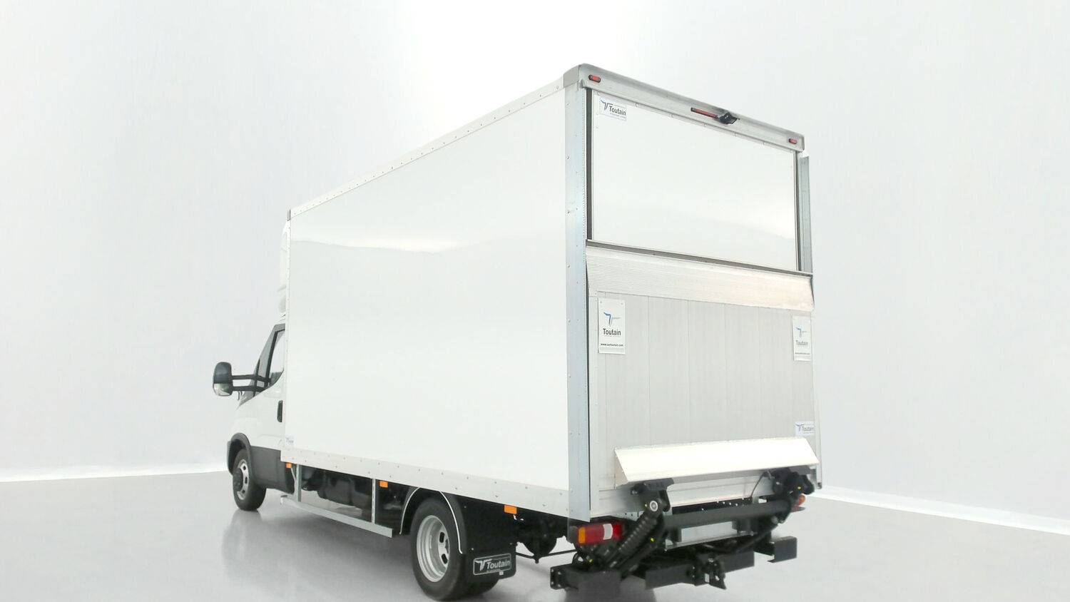 IVECO DAILY III 35C18HA8 4100 3.0 180ch Caisse 20m³ Toutain