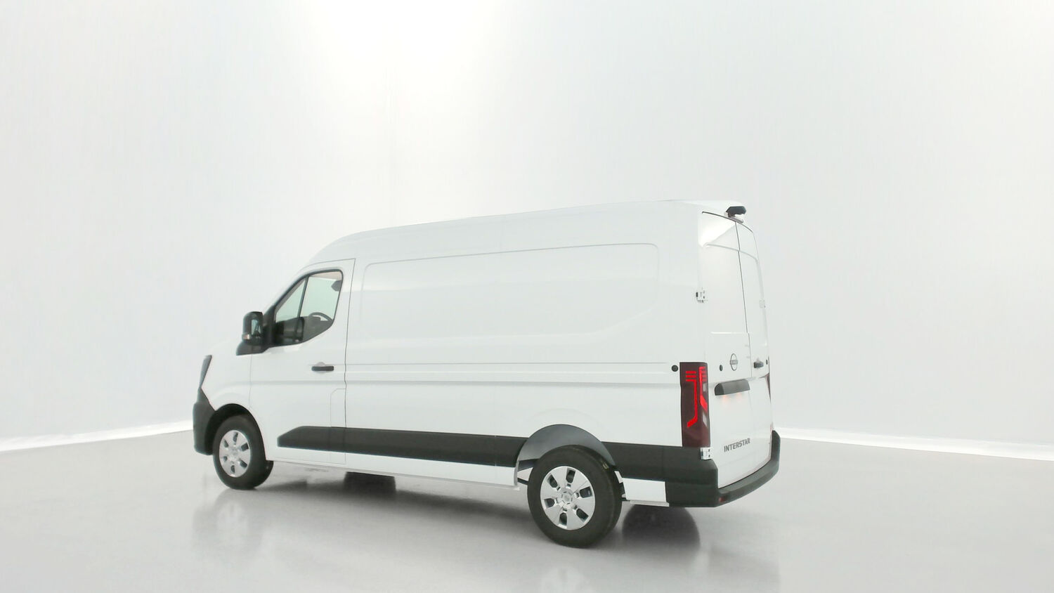 NISSAN Interstar   III L2H2 3t5 2.0 dCi 150ch Tekna