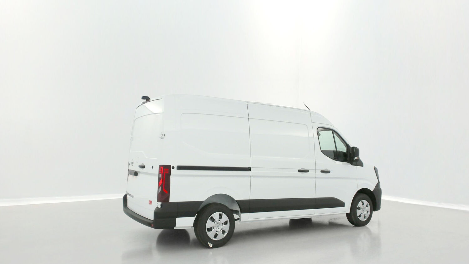 NISSAN Interstar   III L2H2 3t5 2.0 dCi 150ch Tekna