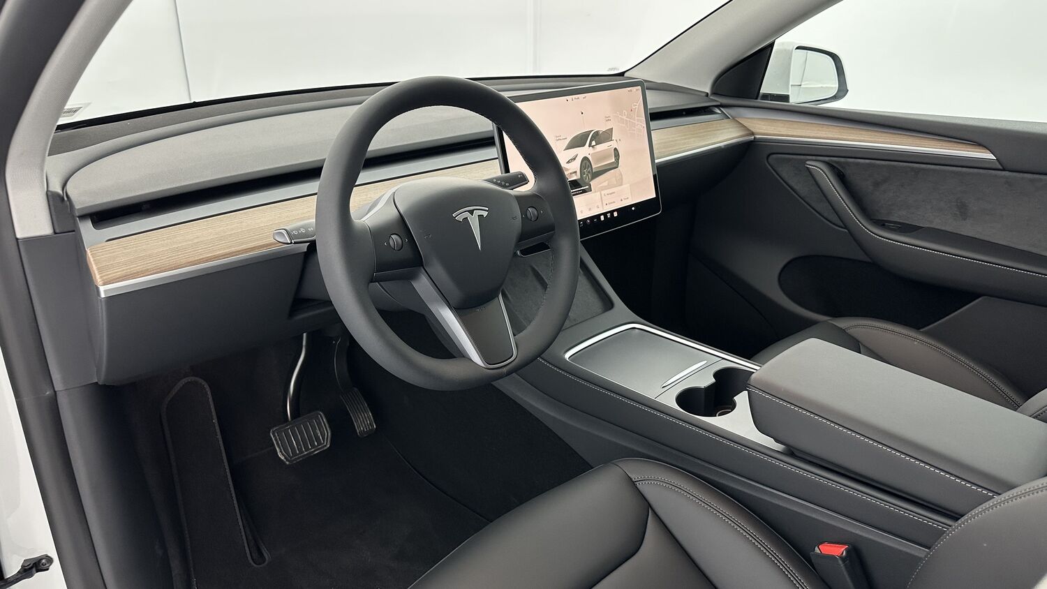 TESLA Model y   Grande Autonomie Propulsion (600km)