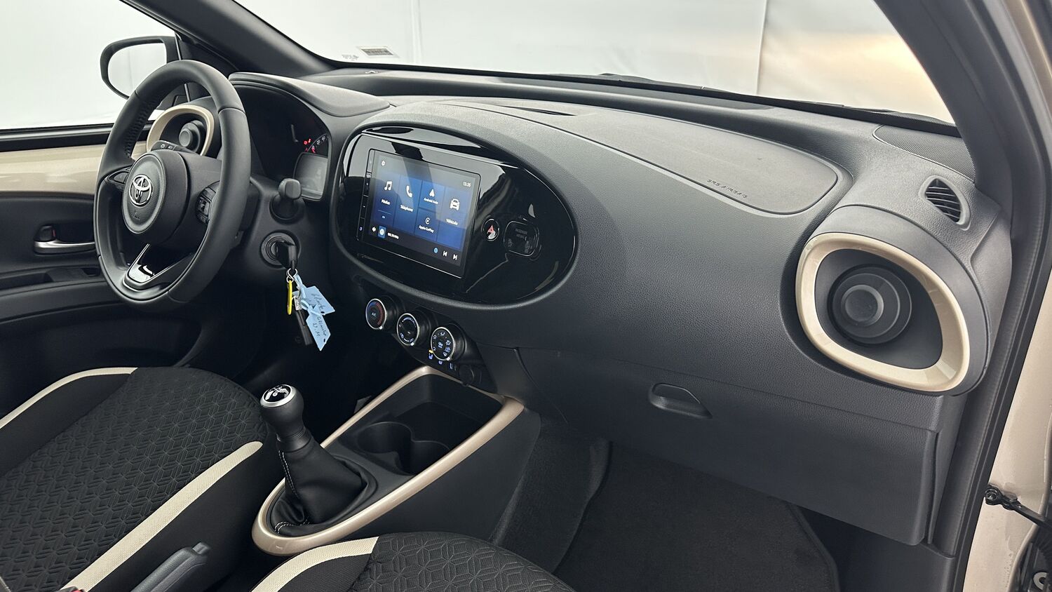 TOYOTA AYGO X 1.0 VVT-i 72ch Design Team Deutschland