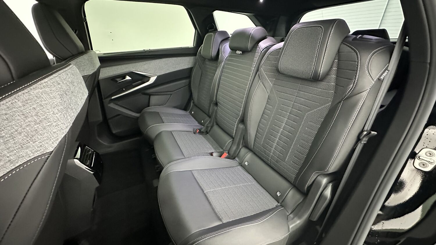 PEUGEOT 5008 III 1.2 Hybrid 136ch Allure e-DCS6