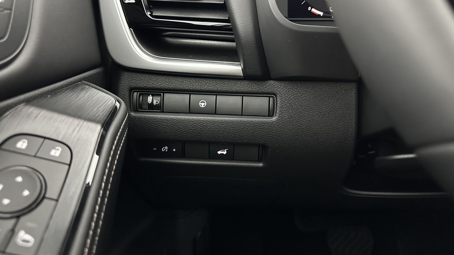 NISSAN X-TRAIL IV e-POWER 204ch N-Connecta 2WD