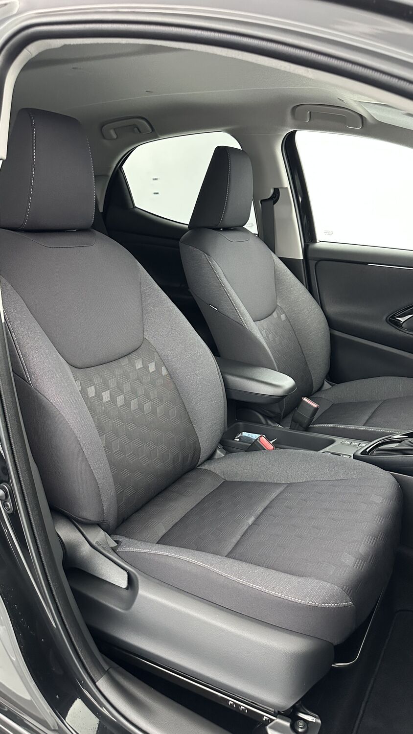 TOYOTA YARIS Hybride 116h Design e-CVT