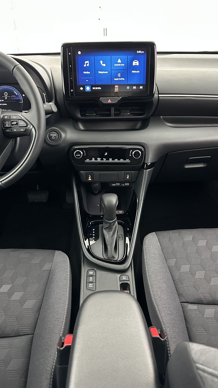 TOYOTA YARIS Hybride 116h Design e-CVT