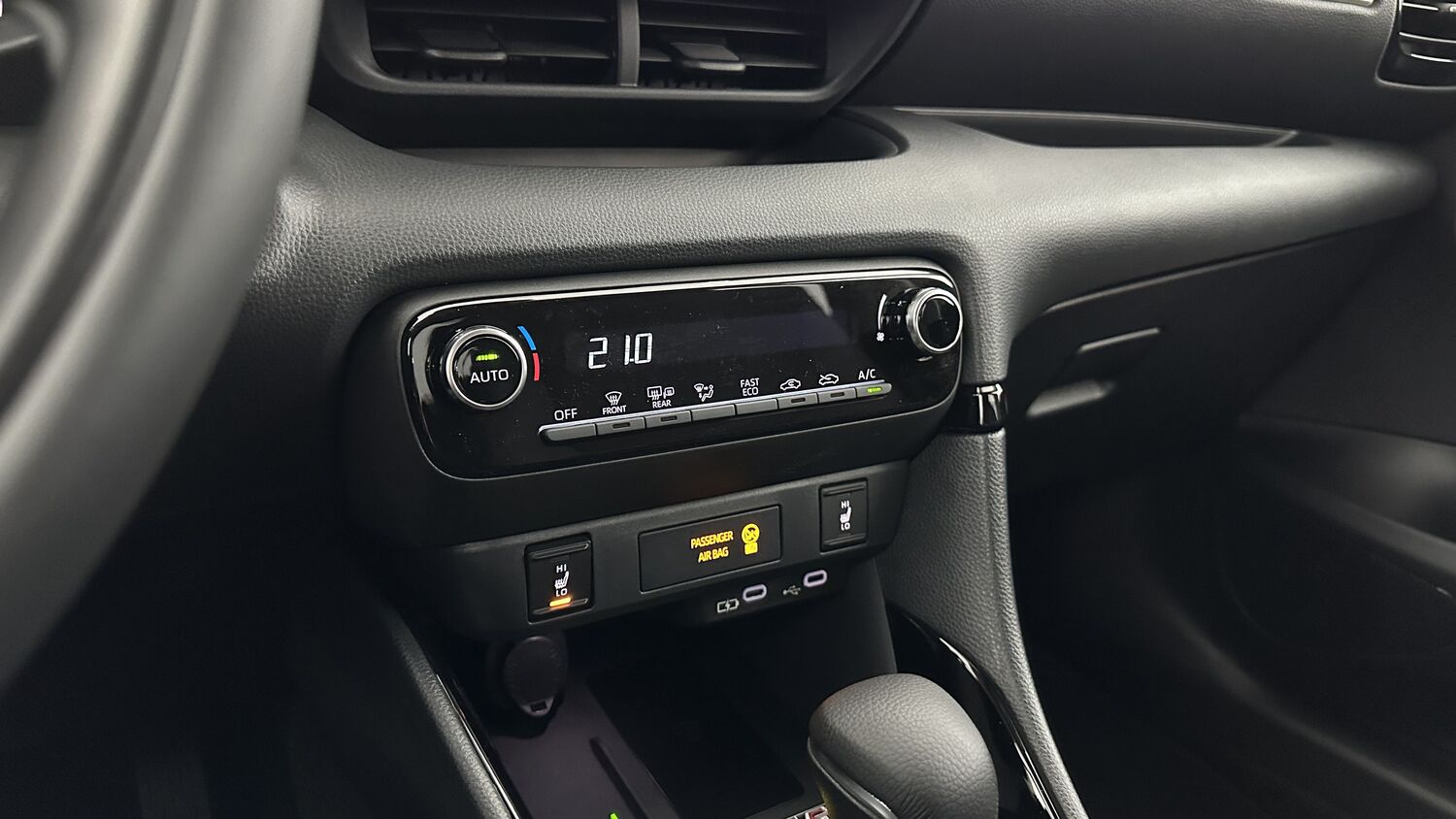 TOYOTA YARIS Hybride 116h Design e-CVT