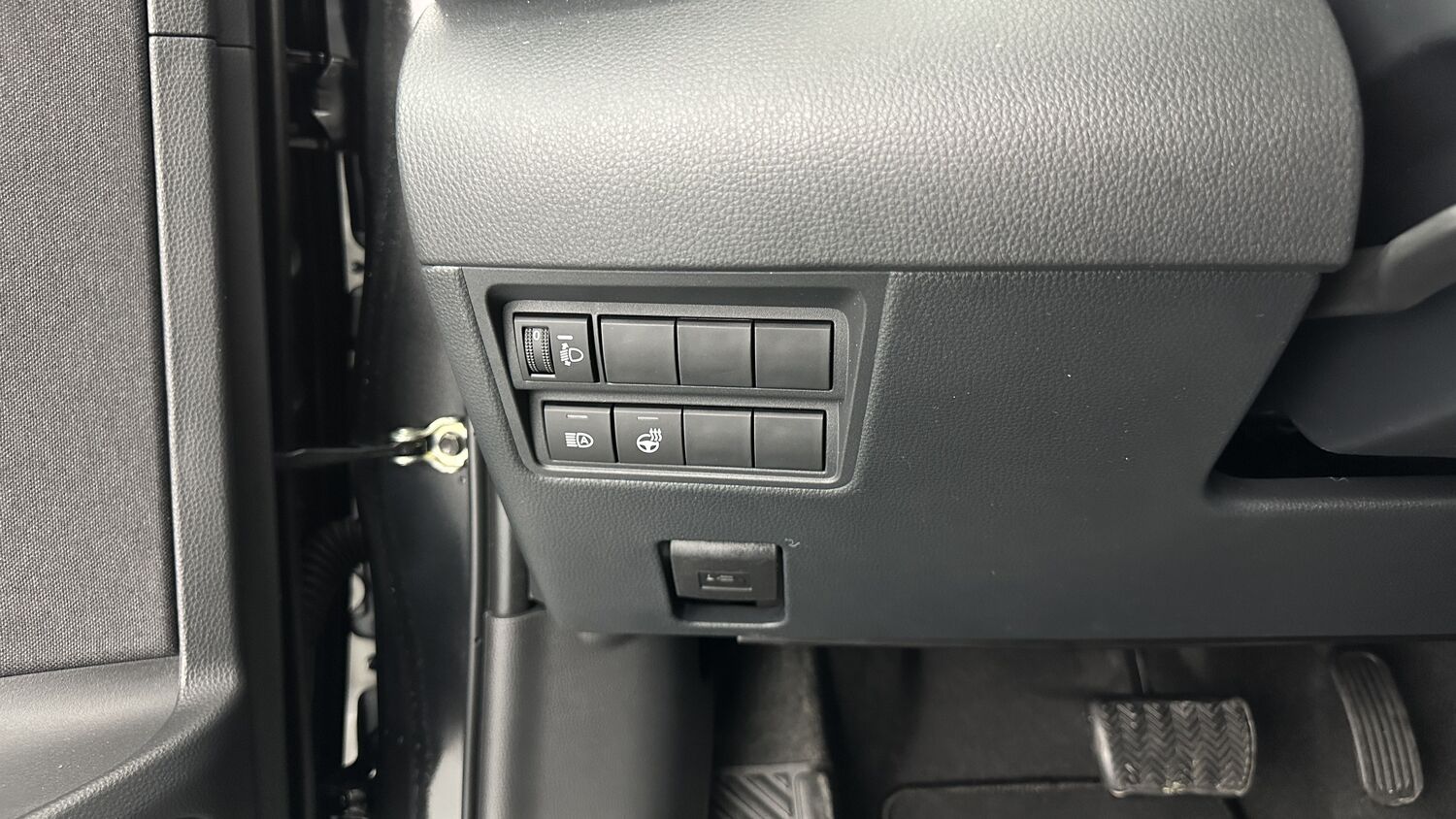 TOYOTA YARIS Hybride 116h Design e-CVT